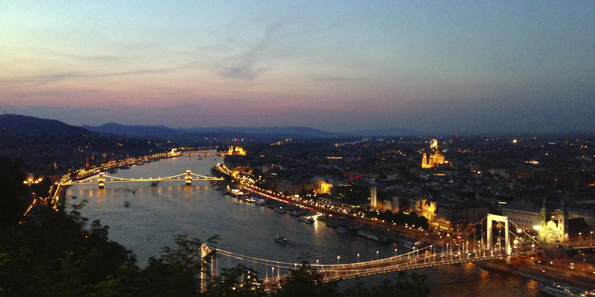 Jag.gr 645 PRO for iPhone sample photo. Budapest photography