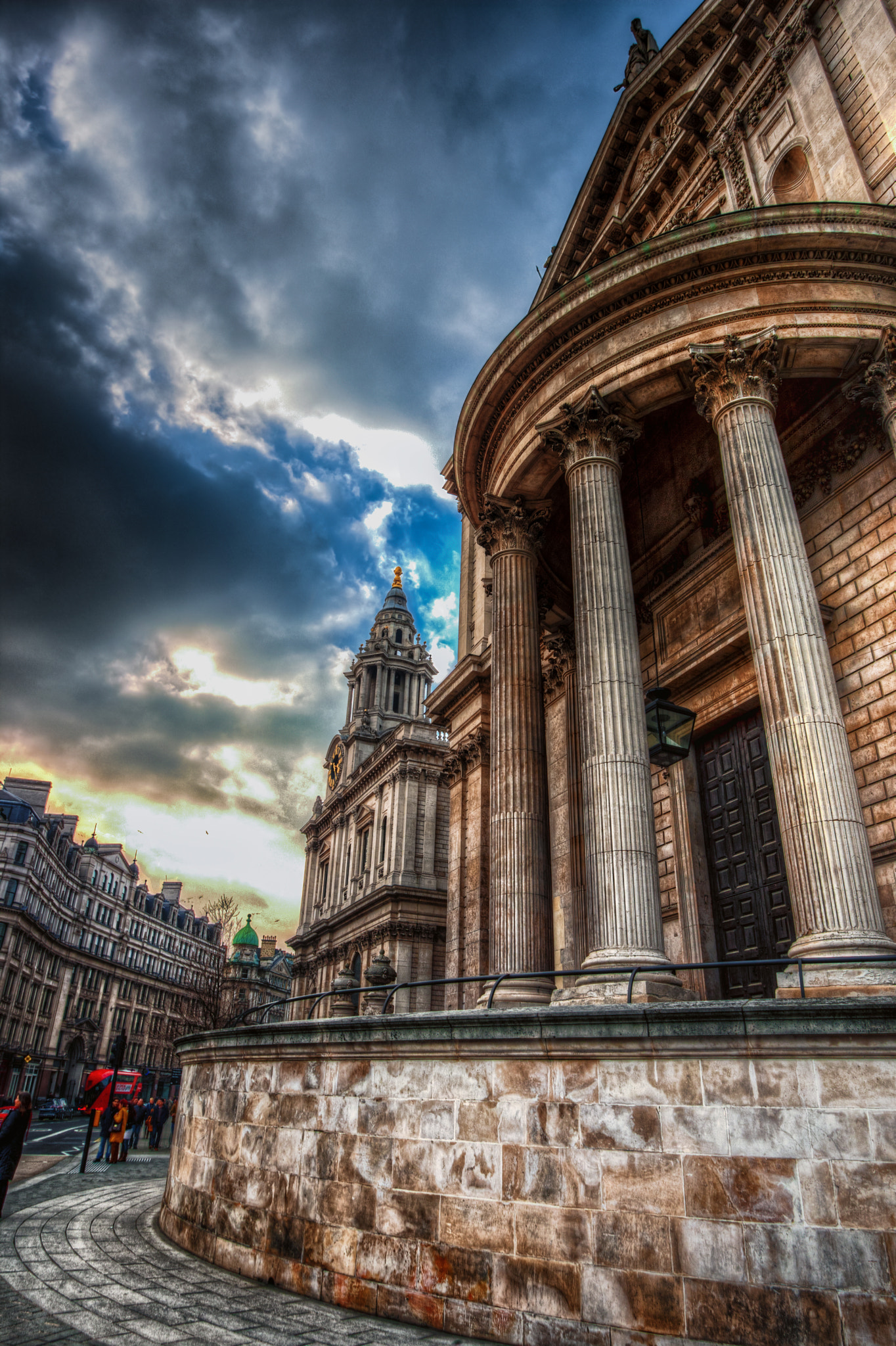 Canon EOS-1D Mark III sample photo. St paul's cathedral photography