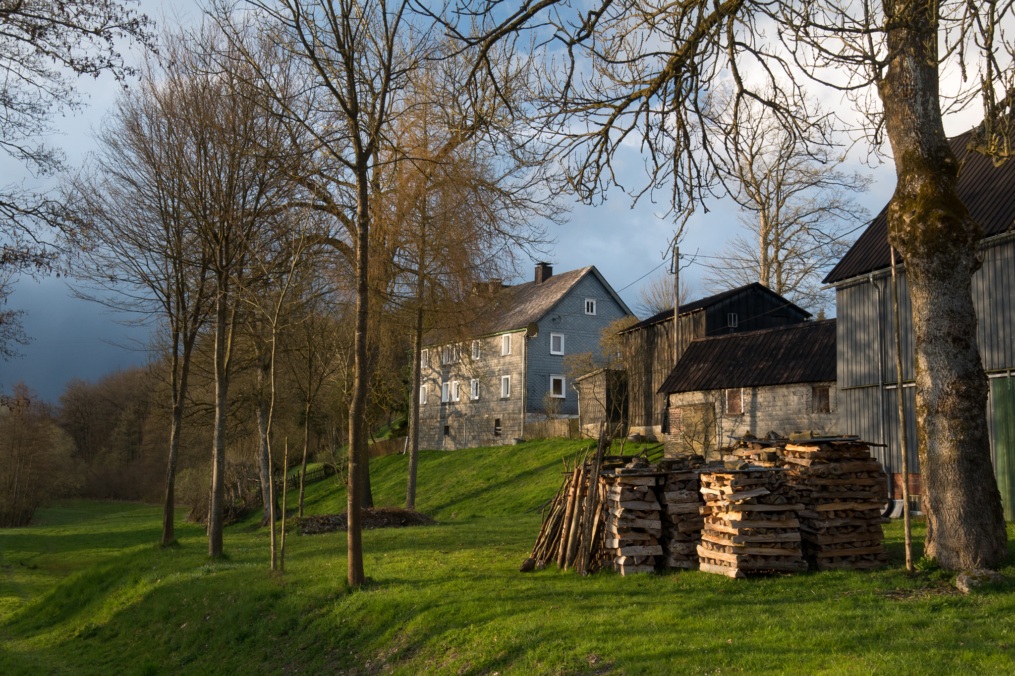 Panasonic DMC-G70 + OLYMPUS M.9-18mm F4.0-5.6 sample photo. Ein altes bauernhaus photography