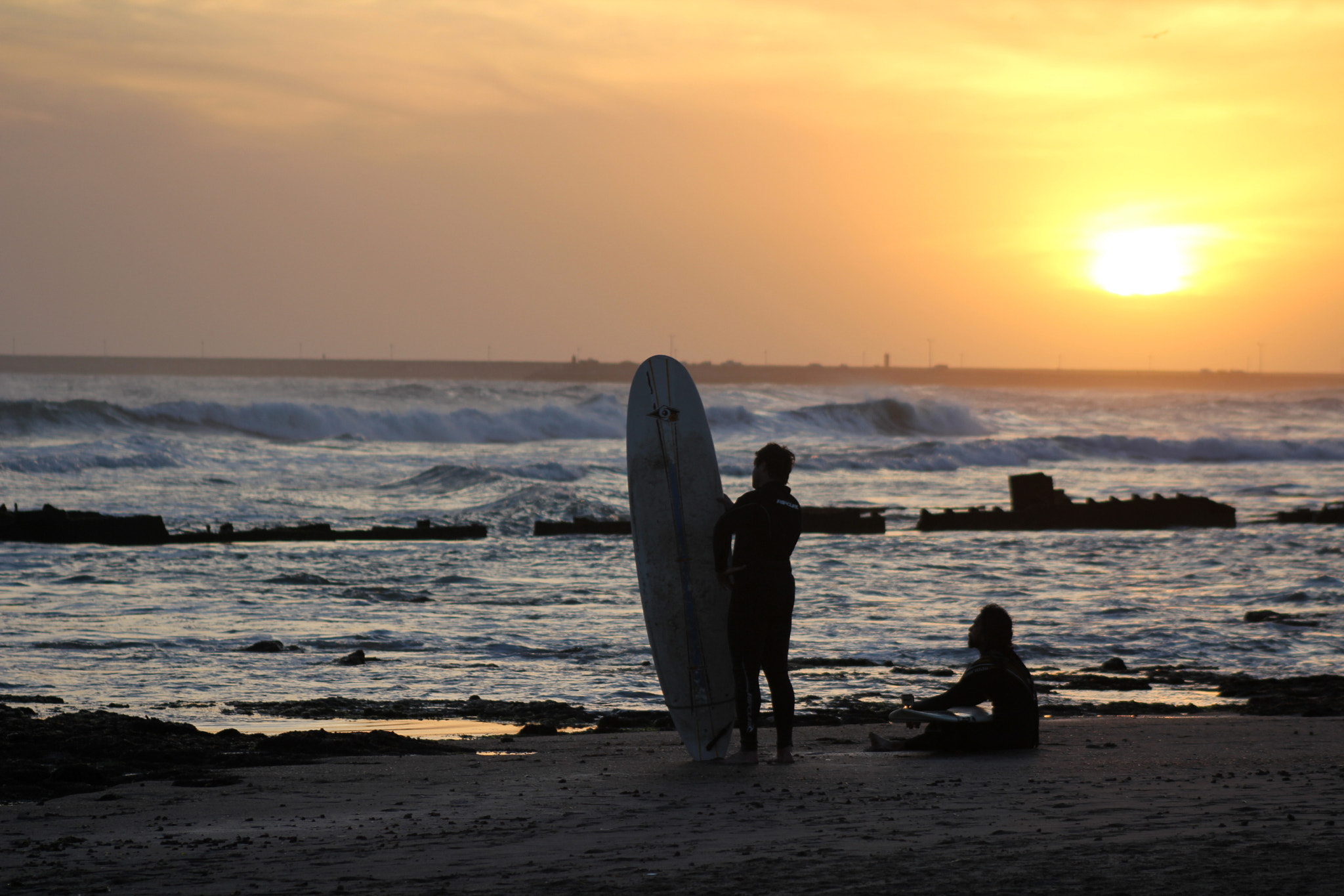 Canon EOS 550D (EOS Rebel T2i / EOS Kiss X4) sample photo. Surf at sunset photography