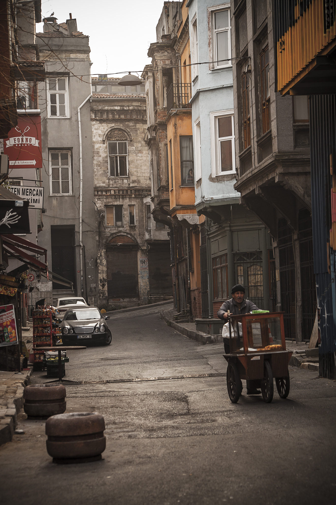 Sigma 70-300mm F4-5.6 APO DG Macro sample photo. İstanbul-balat photography