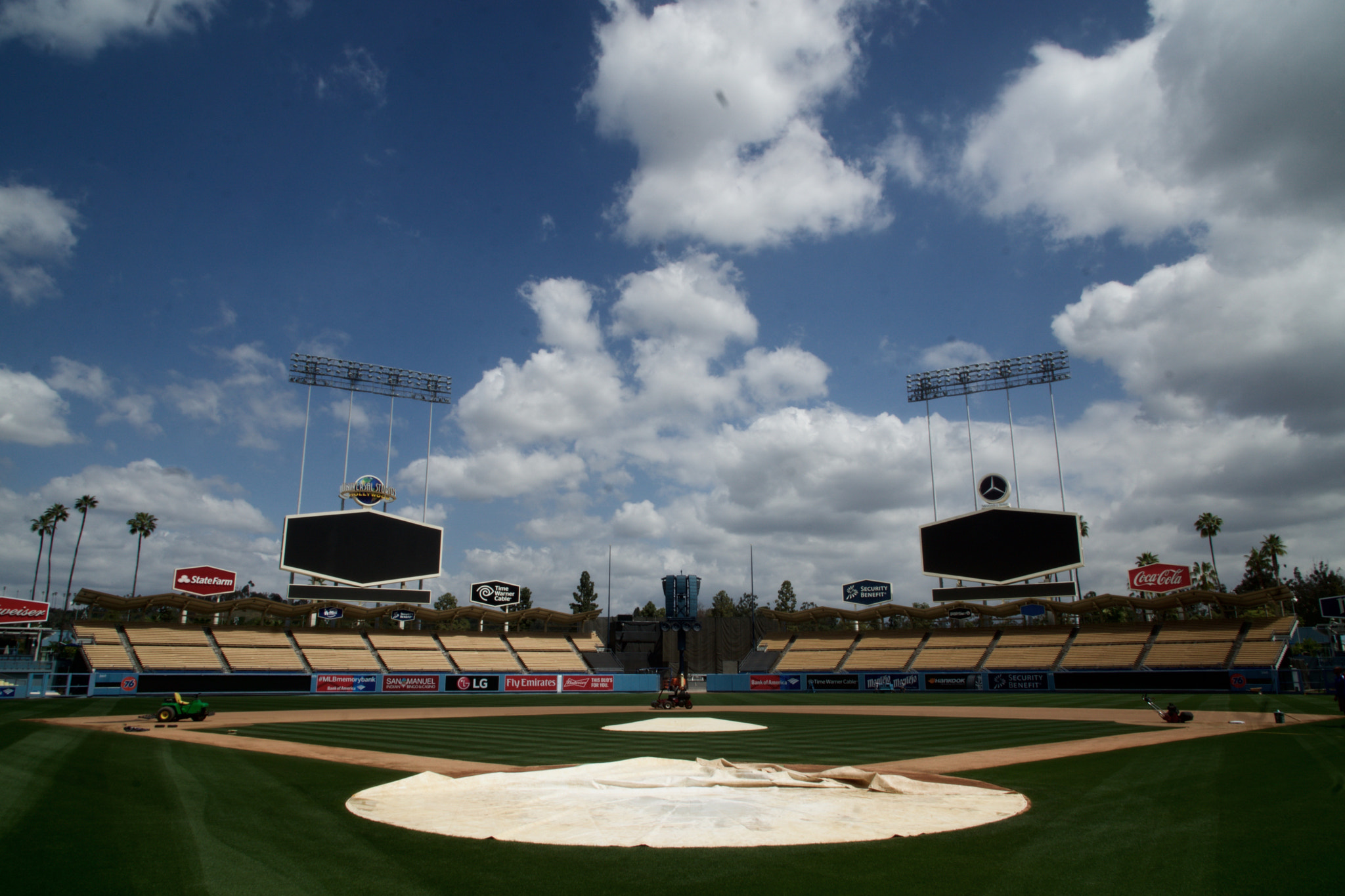 Sony a6000 + Sony Vario-Tessar T* E 16-70mm F4 ZA OSS sample photo. Pre-game photography