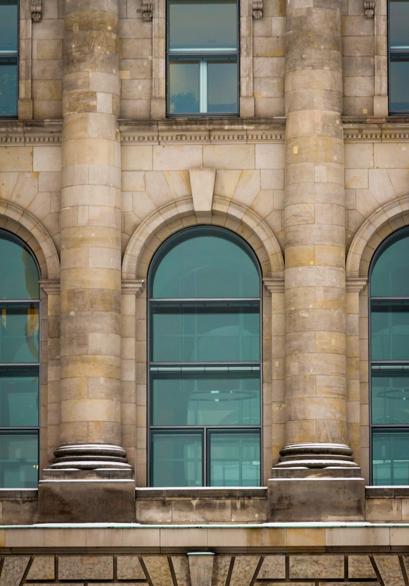 Sigma 24-105mm f/4 DG OS HSM | A sample photo. Fenster vom reichstag photography