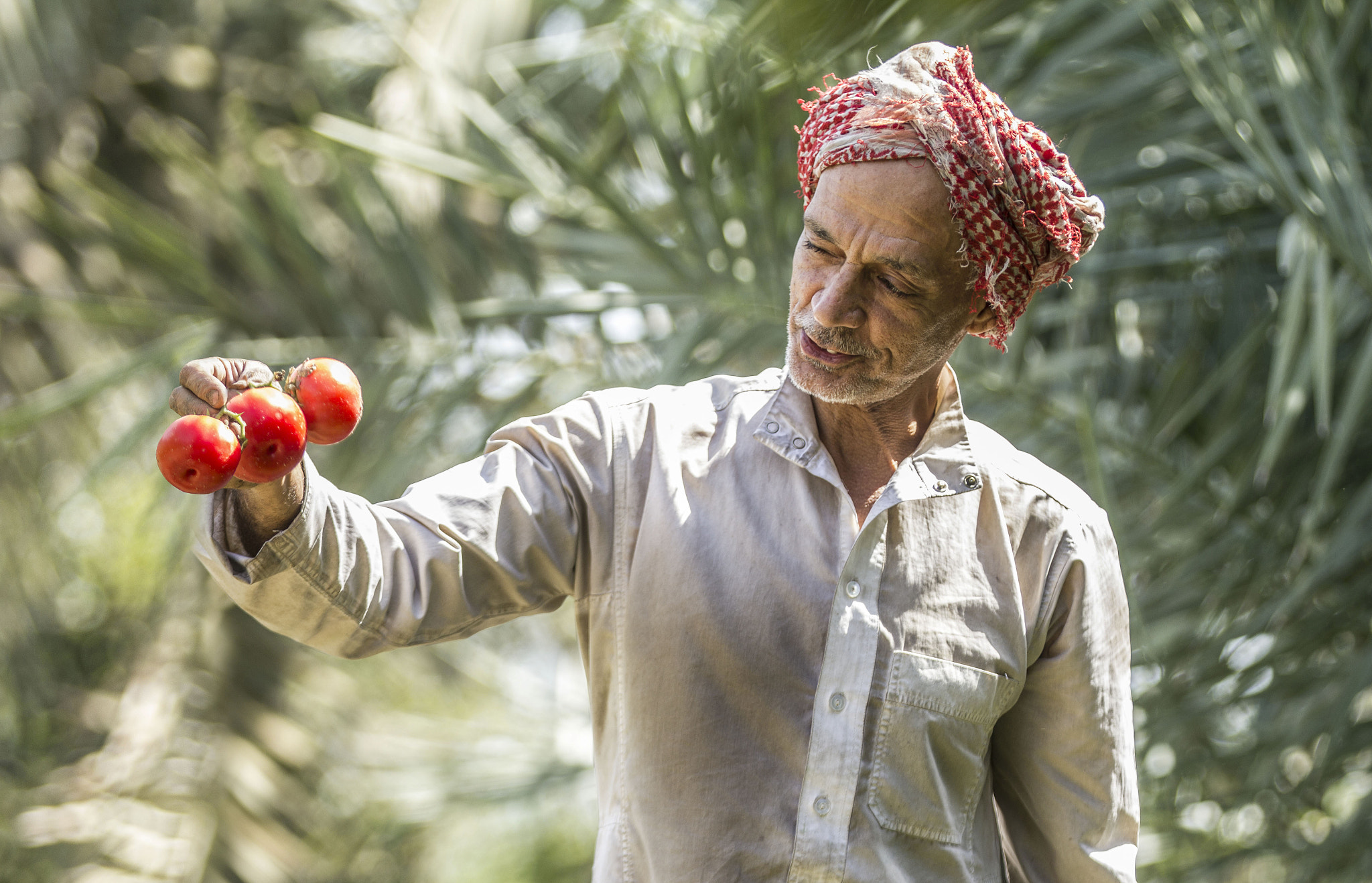 Canon EF 70-200mm F2.8L IS II USM sample photo. Farmer smile photography