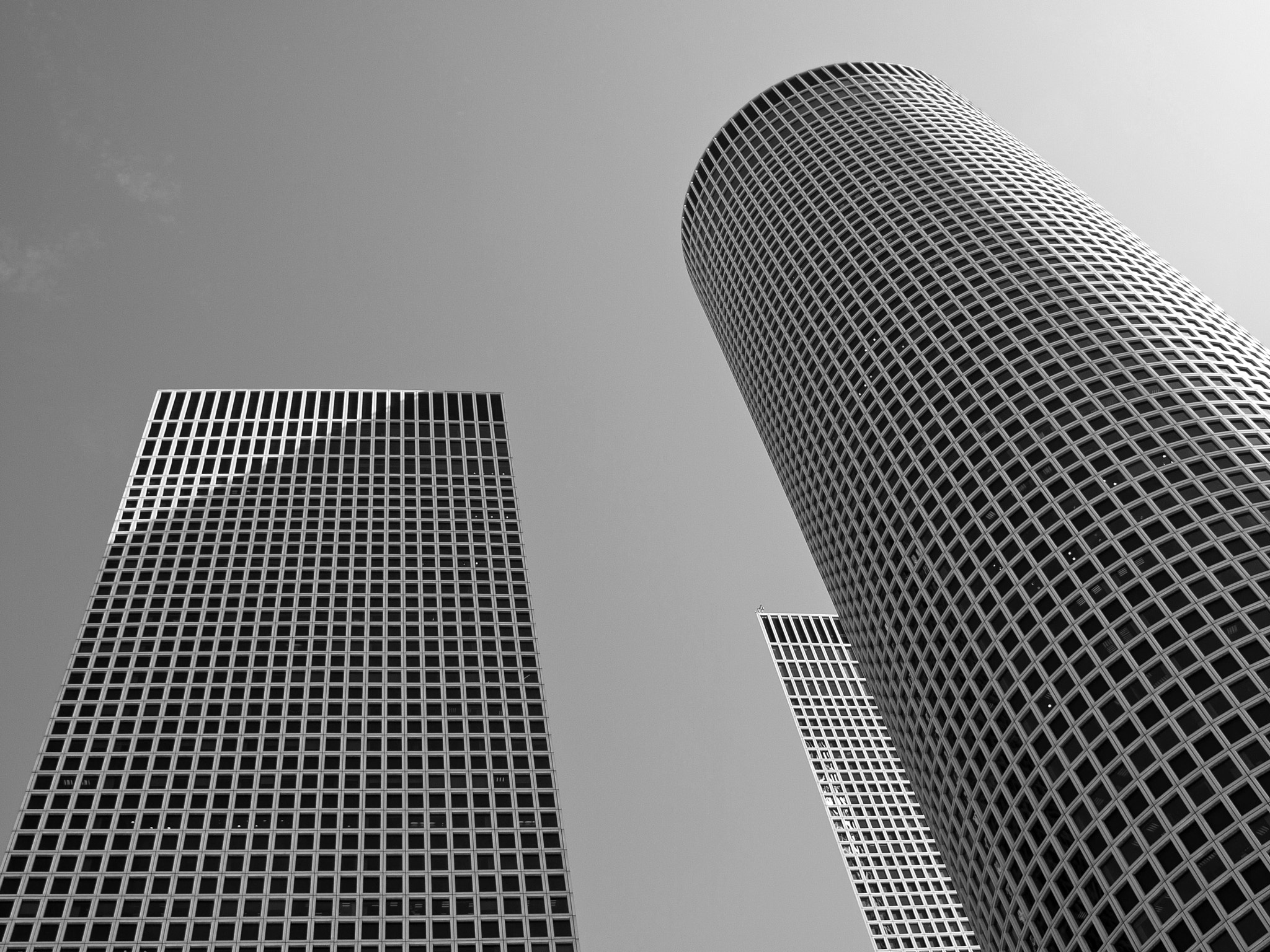 Olympus E-520 (EVOLT E-520) + SIGMA 18-50mm F2.8 DC sample photo. Three peaks of tel-aviv photography