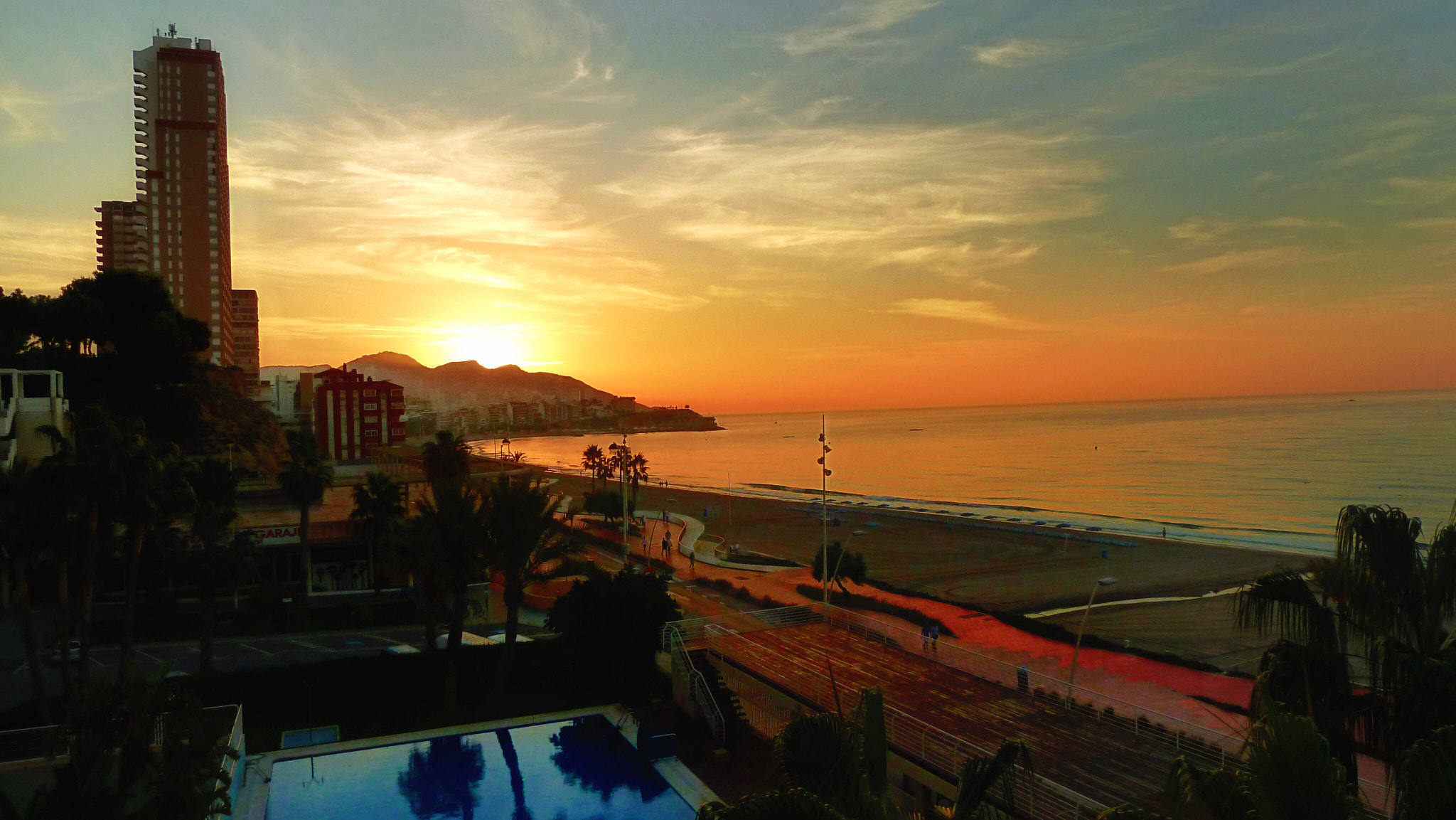Leica V-Lux 20 sample photo. Sunrise, poniente beach. photography