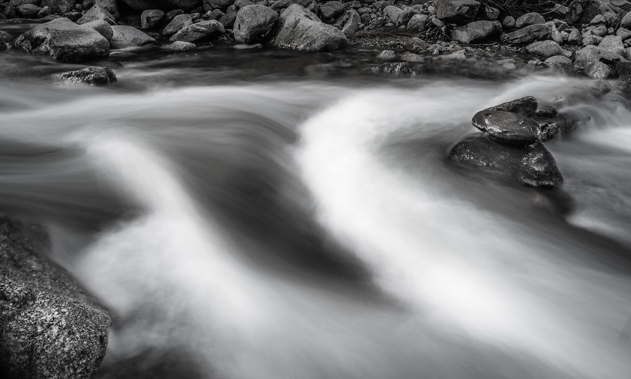 Nikon D750 + AF Nikkor 24mm f/2.8 sample photo. Flow photography