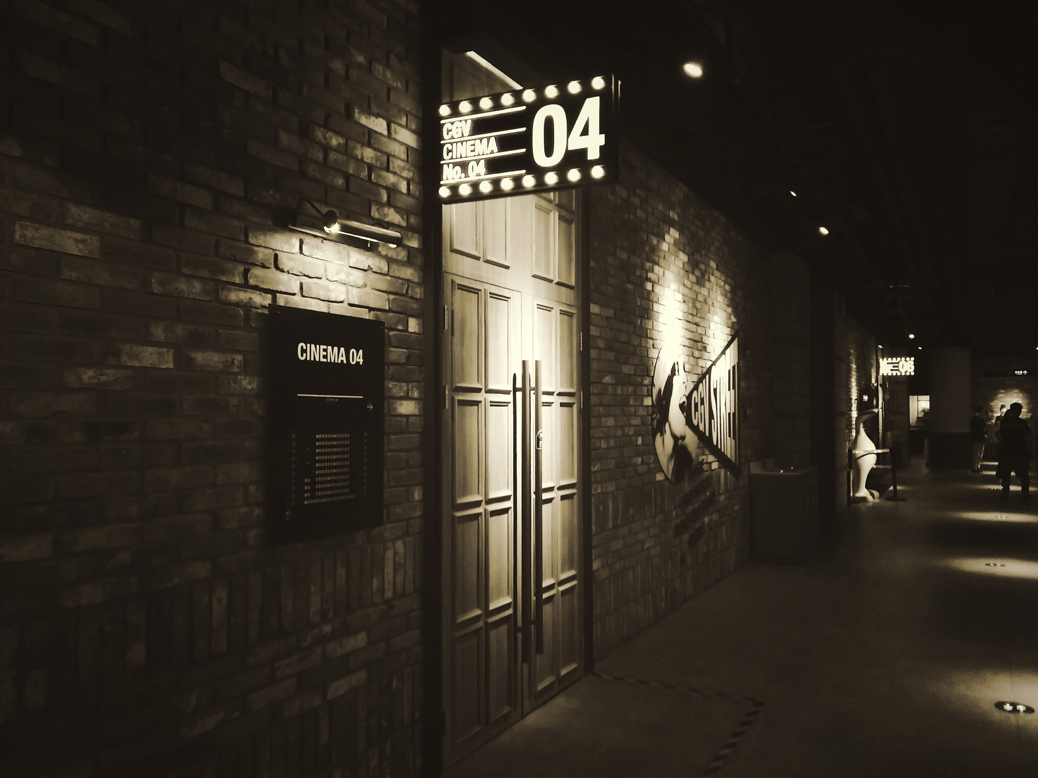 OPPO R7SM sample photo. 四月二十一日，他的生日，电影院之行，四号厅 photography