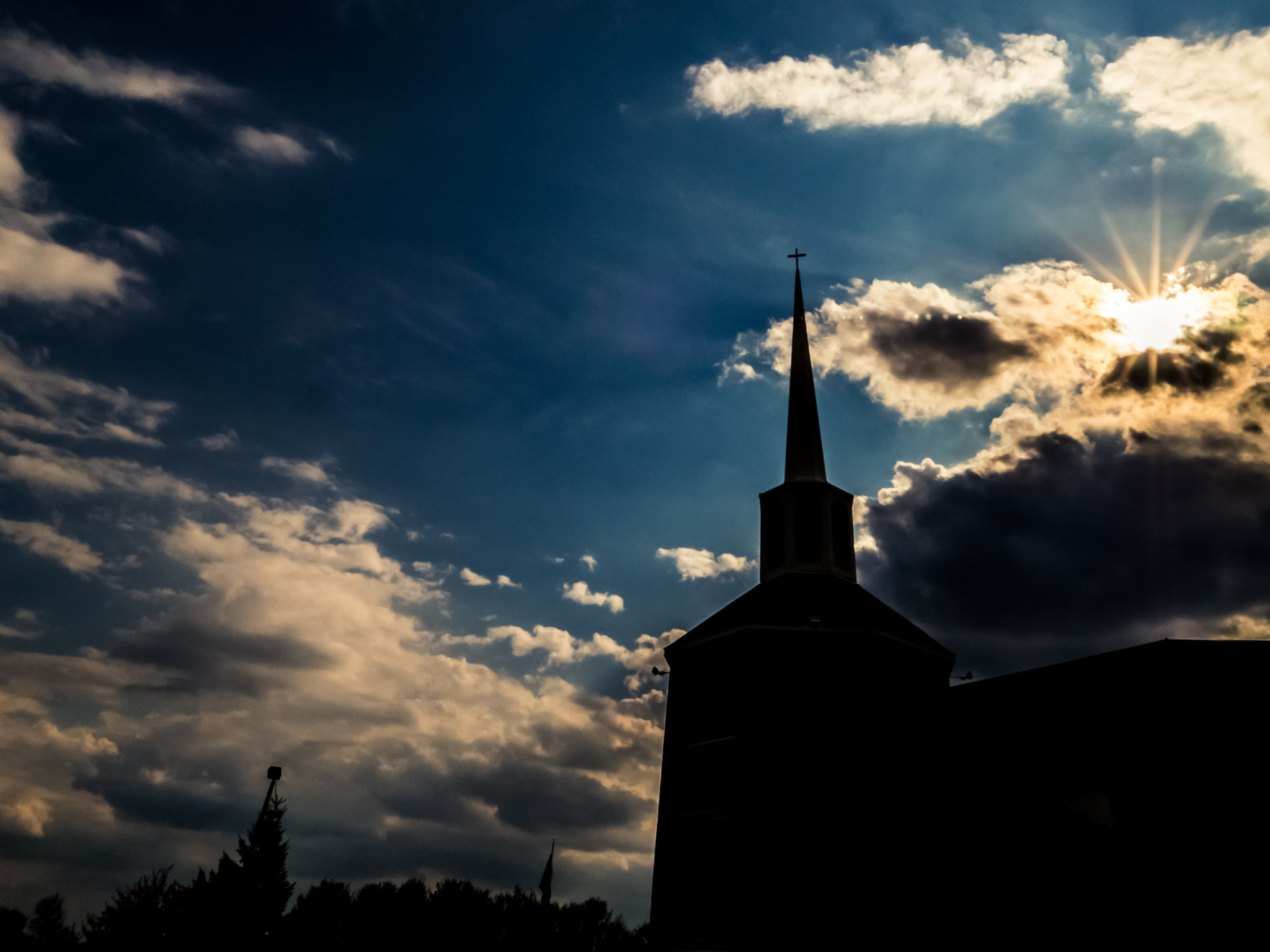 Olympus PEN-F + Olympus M.Zuiko Digital ED 7-14mm F2.8 PRO sample photo. Silhouette of faith photography