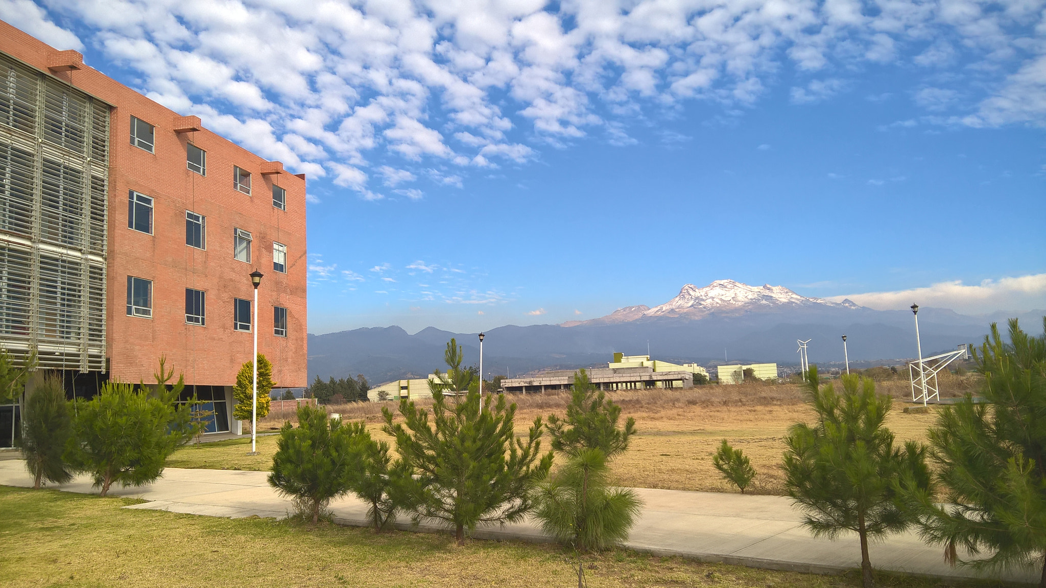 Microsoft Lumia 640 XL sample photo. Ues chalco photography