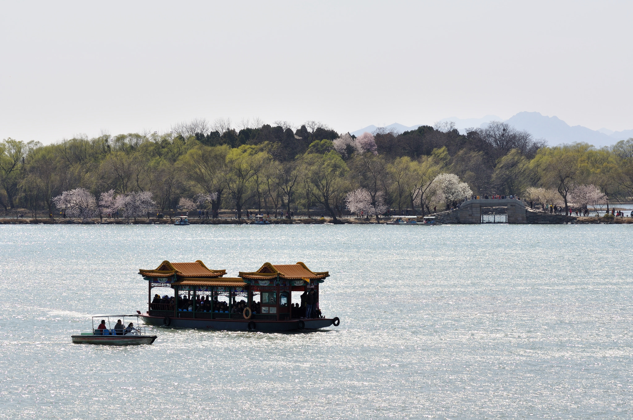 ZEISS Makro-Planar T* 100mm F2 sample photo. The summer palace in spring photography