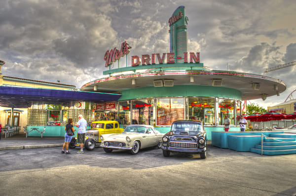 Mel's Diner by David Akers / 500px