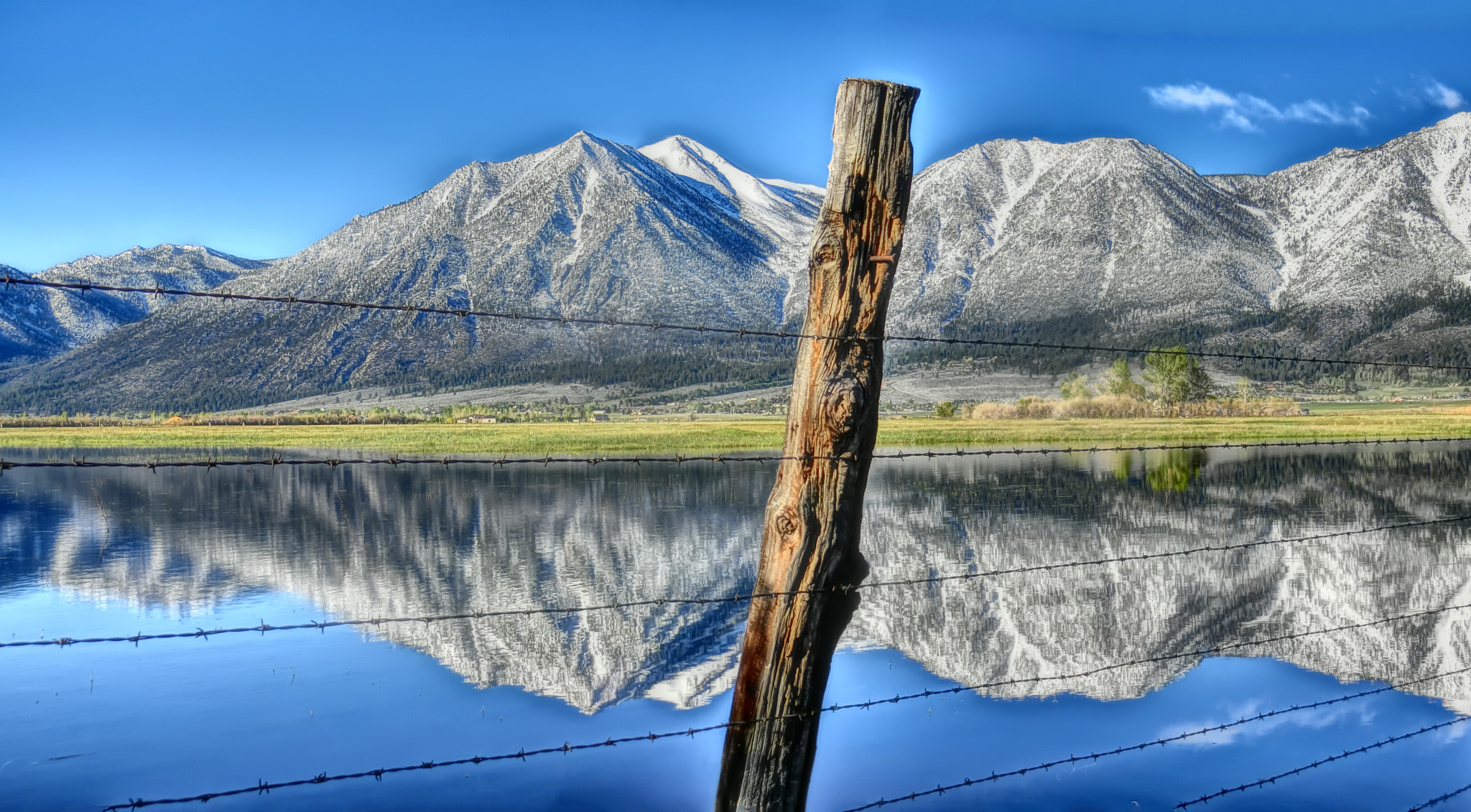 CASIO EX-ZR850 sample photo. Drown fence panorama photography