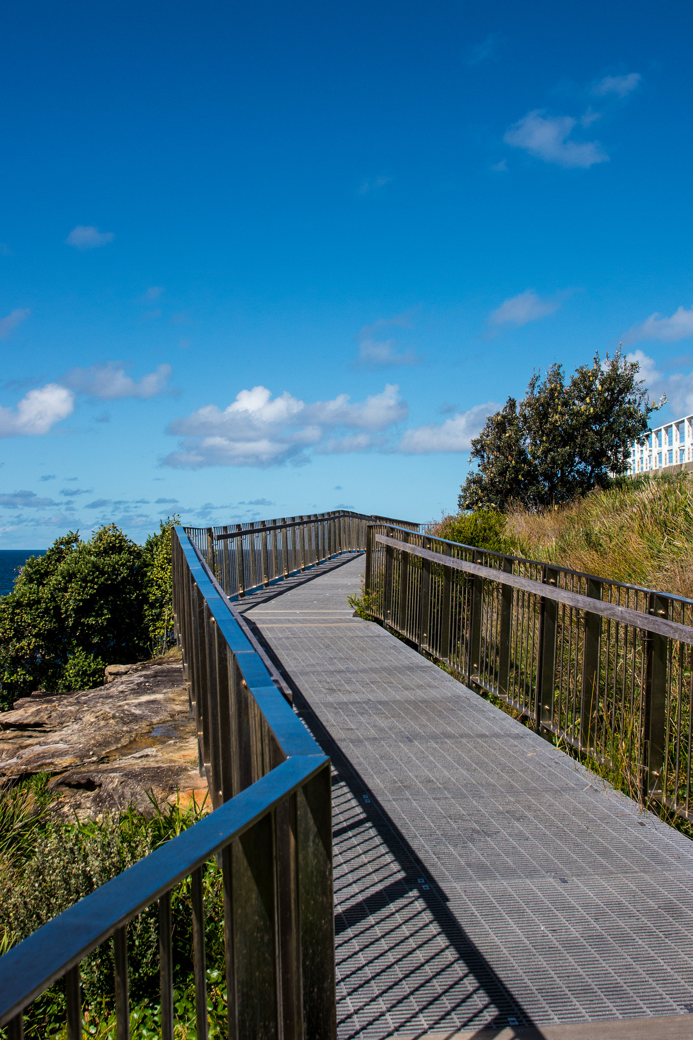 Panasonic Lumix DMC-G5 + Sigma 19mm F2.8 EX DN sample photo. Leading lines photography