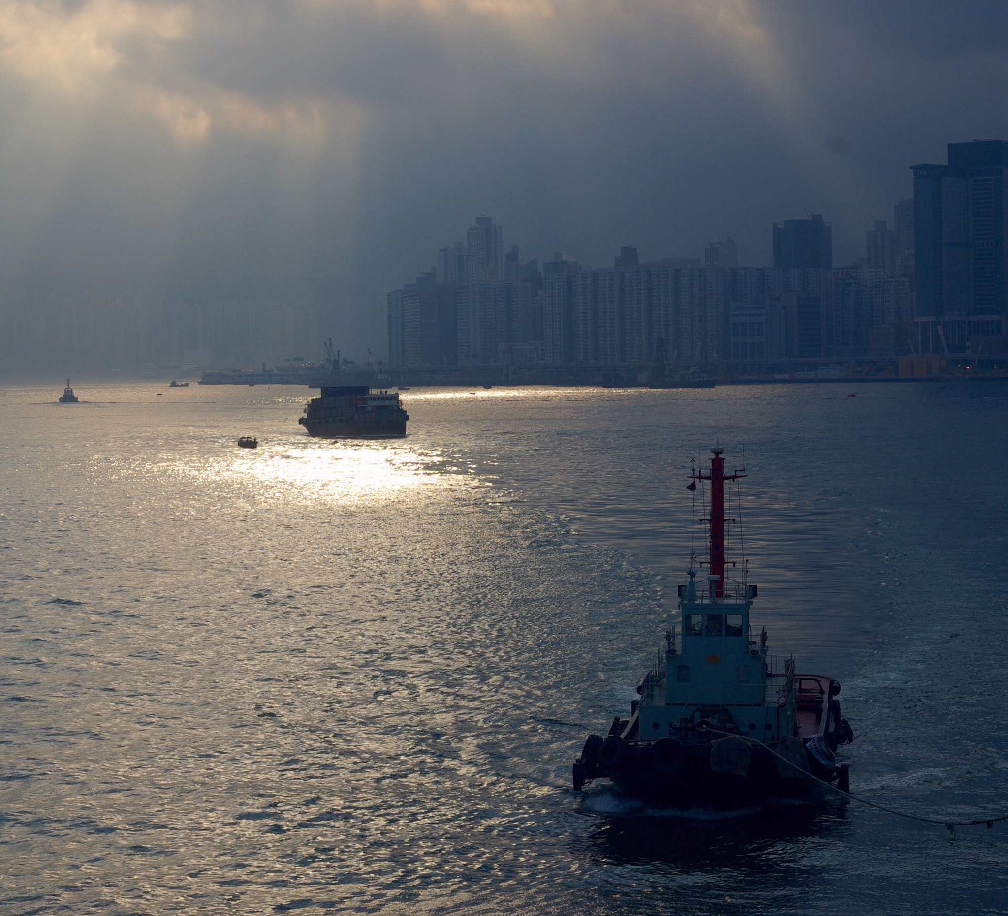 Pentax K10D sample photo. Stormy day on hong kong harbour photography