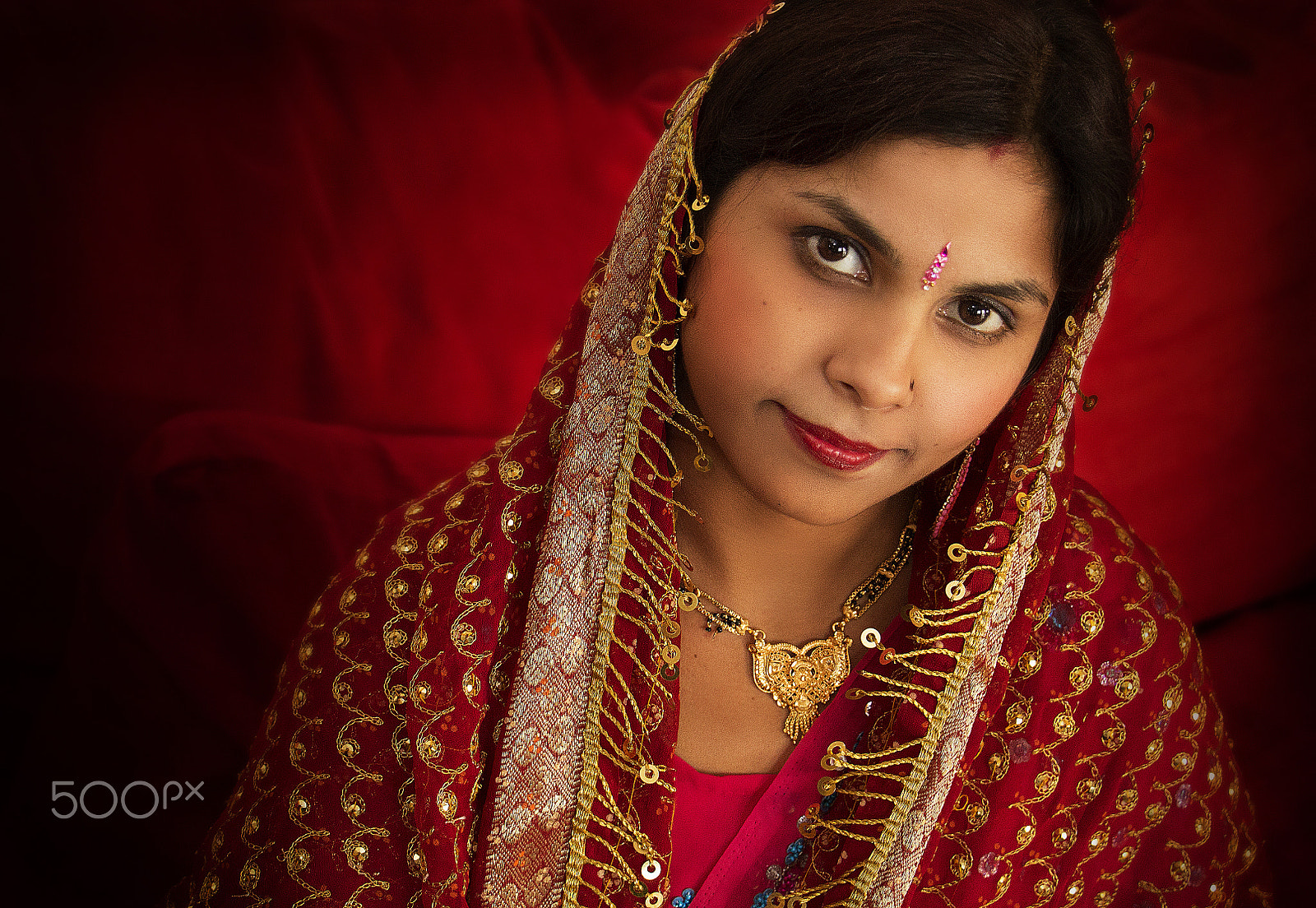 Canon EF-S 18-135mm F3.5-5.6 IS STM sample photo. Indian woman photography