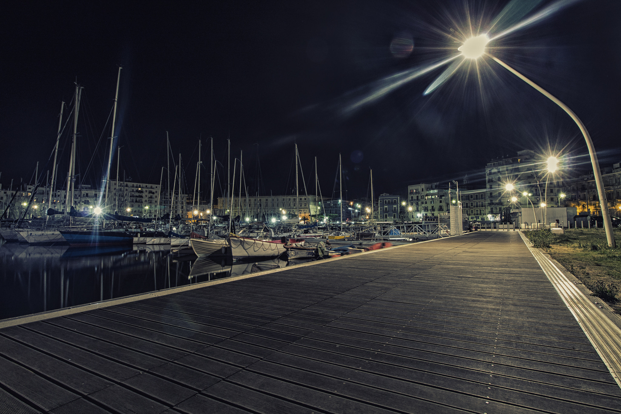 Canon EF-S 10-18mm F4.5–5.6 IS STM sample photo. La cala- palermo photography
