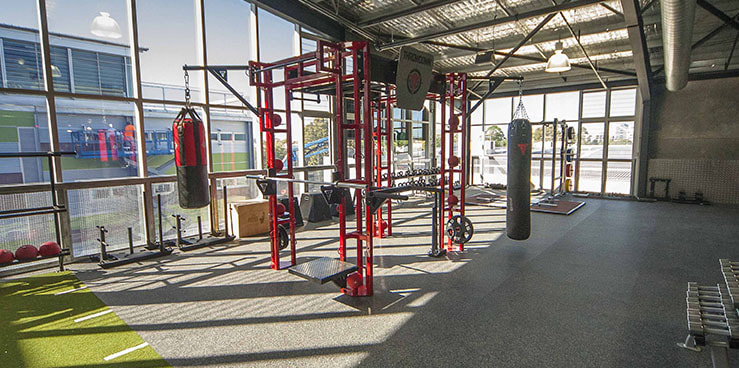 Canon EOS 5D + Sigma 12-24mm F4.5-5.6 EX DG Aspherical HSM sample photo. Excellent fitness training facilities by ufc gym photography