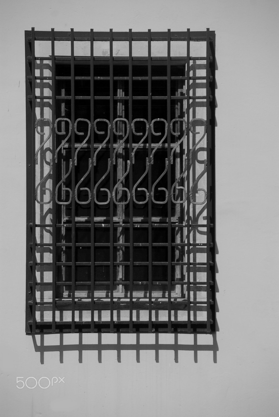 Nikon D200 + Sigma 18-200mm F3.5-6.3 DC sample photo. Window photography