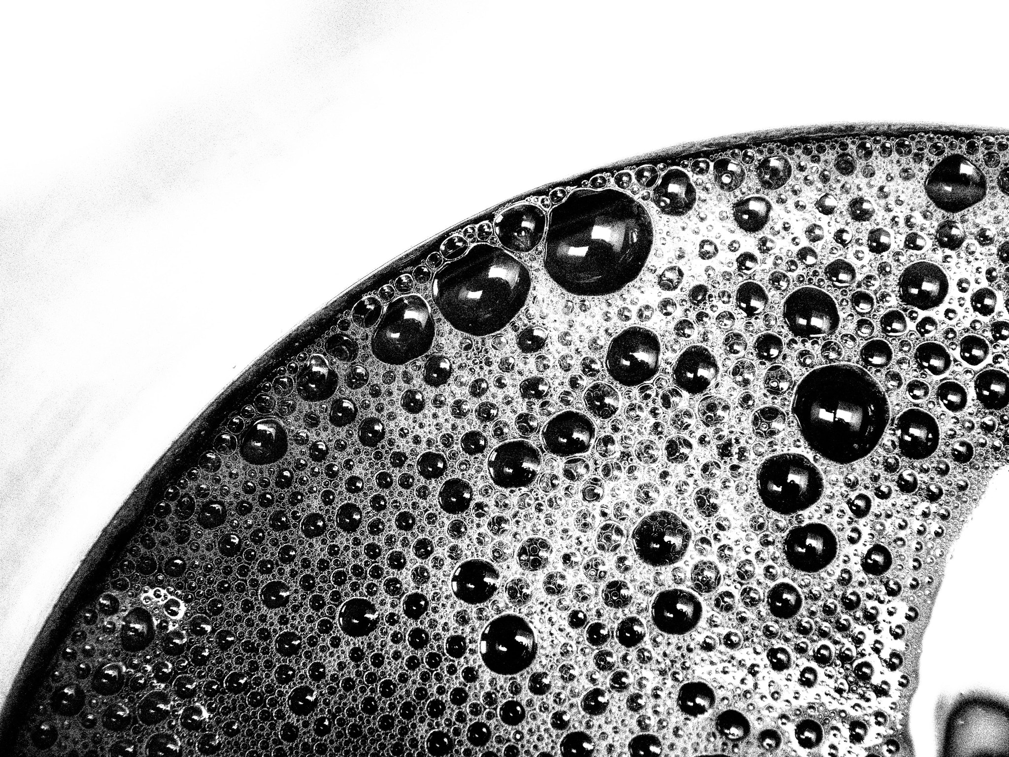 Olympus OM-D E-M1 + OLYMPUS M.12-50mm F3.5-6.3 sample photo. 2016bwproject26 9/26: bubbles - ahhhhhh photography
