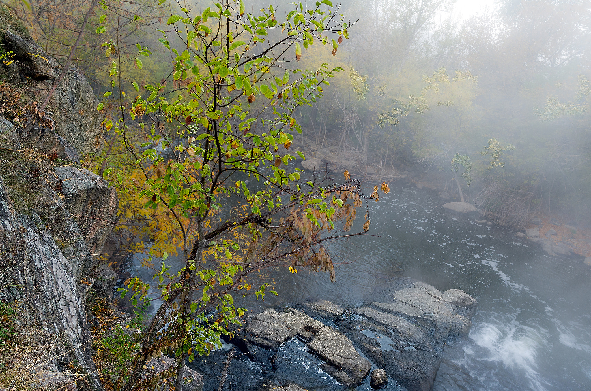 Nikon D7000 + Sigma 17-35mm F2.8-4 EX Aspherical sample photo. Waterfall2 photography