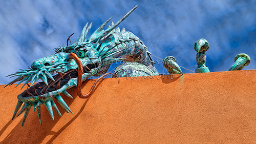 Sony a7R + Sony Vario Tessar T* FE 24-70mm F4 ZA OSS sample photo. Santa fe dragon photography