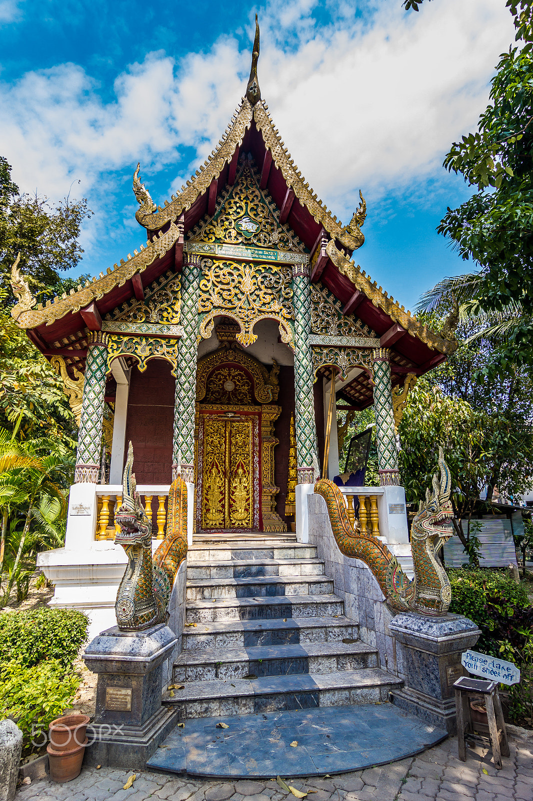 Tokina AT-X Pro 12-24mm F4 (IF) DX sample photo. Through the narrow alleys of chiang mai photography