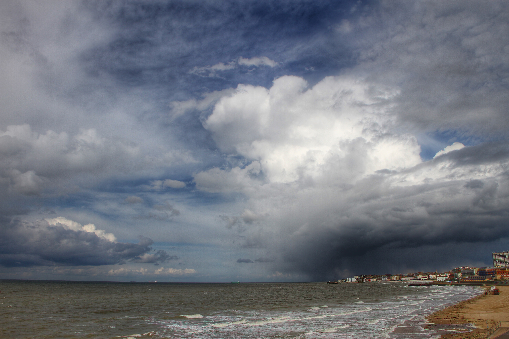 Canon EOS 7D + Canon 18-270mm sample photo. Stormy skies over margate! photography