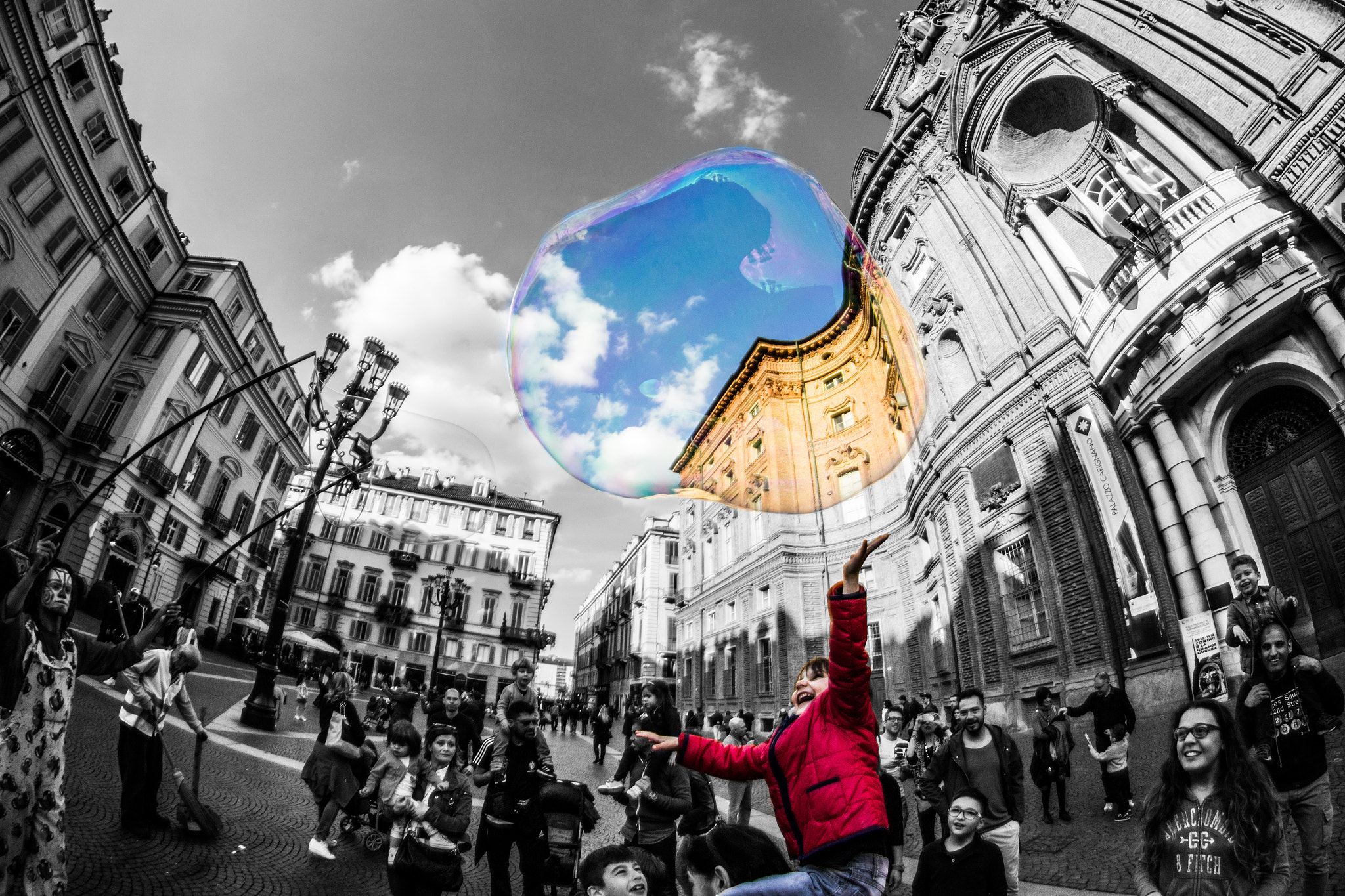 Nikon D3100 + Samyang 8mm F3.5 Aspherical IF MC Fisheye sample photo. The happiness photography