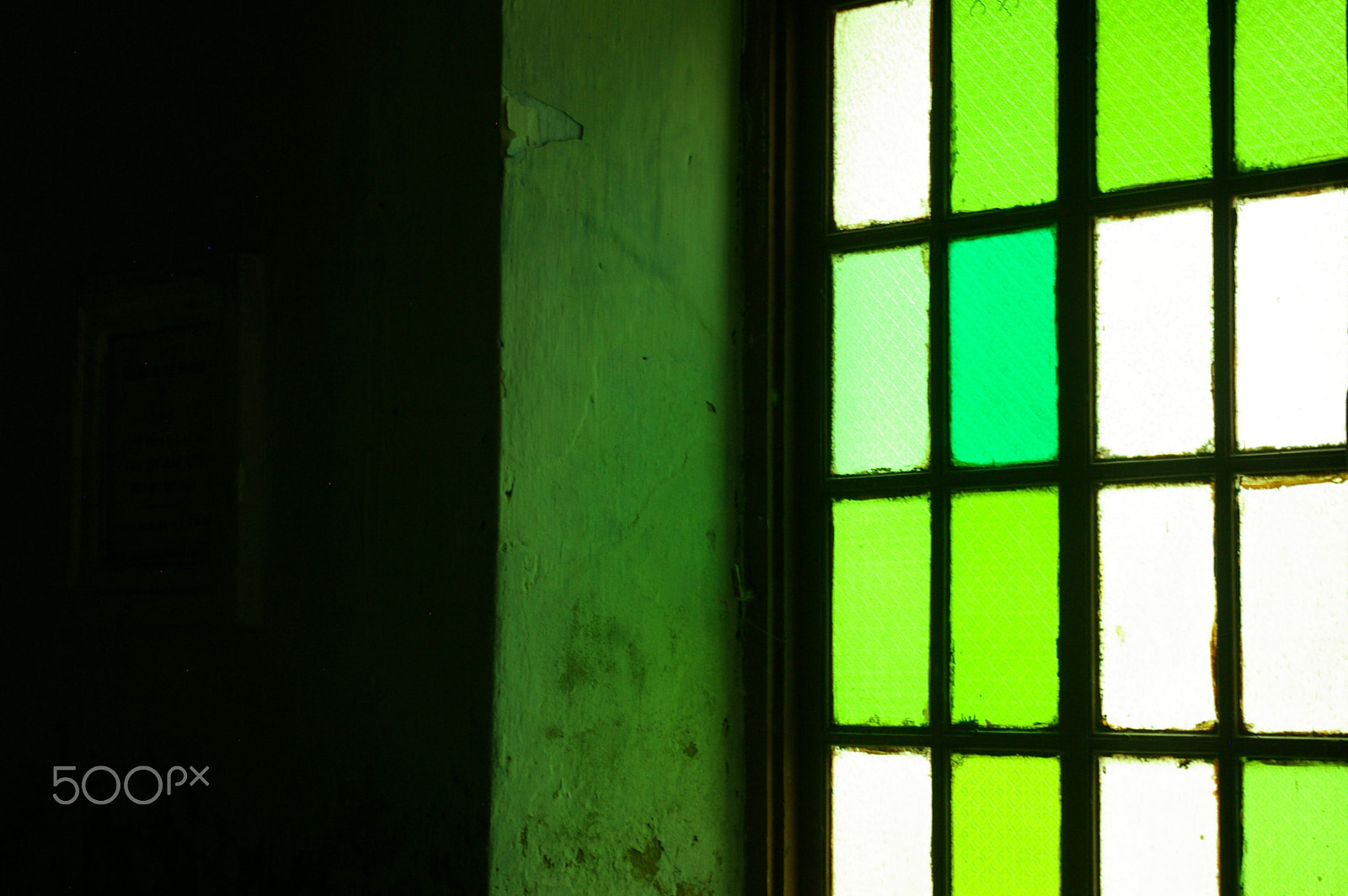 Pentax *ist DL2 sample photo. Green glow photography