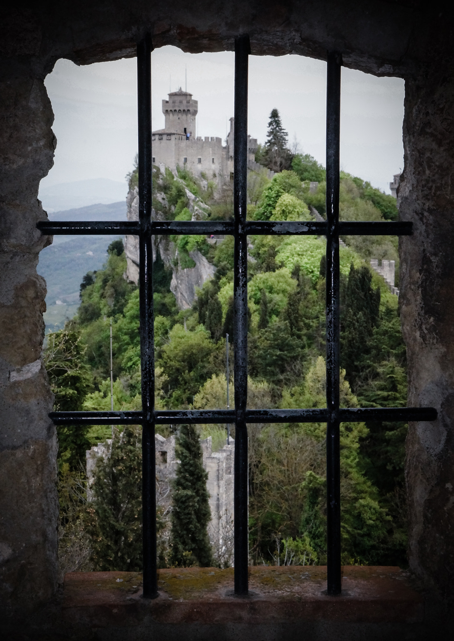 Sony Alpha NEX-5R + E 50mm F1.8 OSS sample photo. San marino guaita tower photography