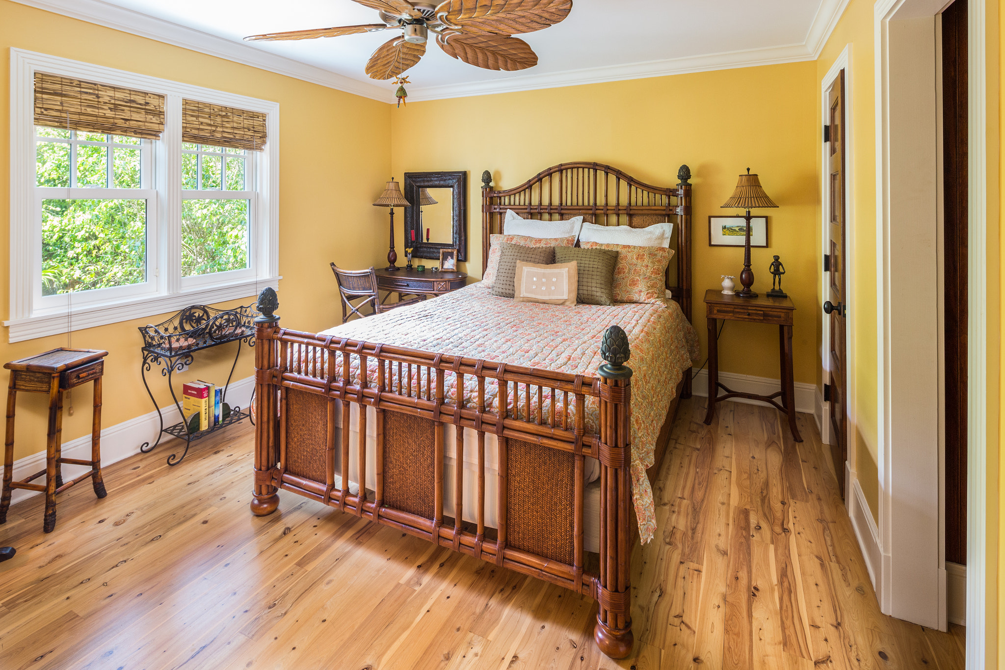 Canon TS-E 17mm F4L Tilt-Shift sample photo. Bedroom photography