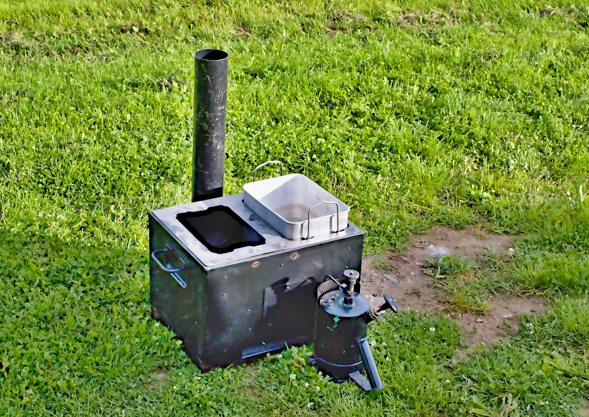 18.00 - 55.00 mm sample photo. Old small field kitchen photography