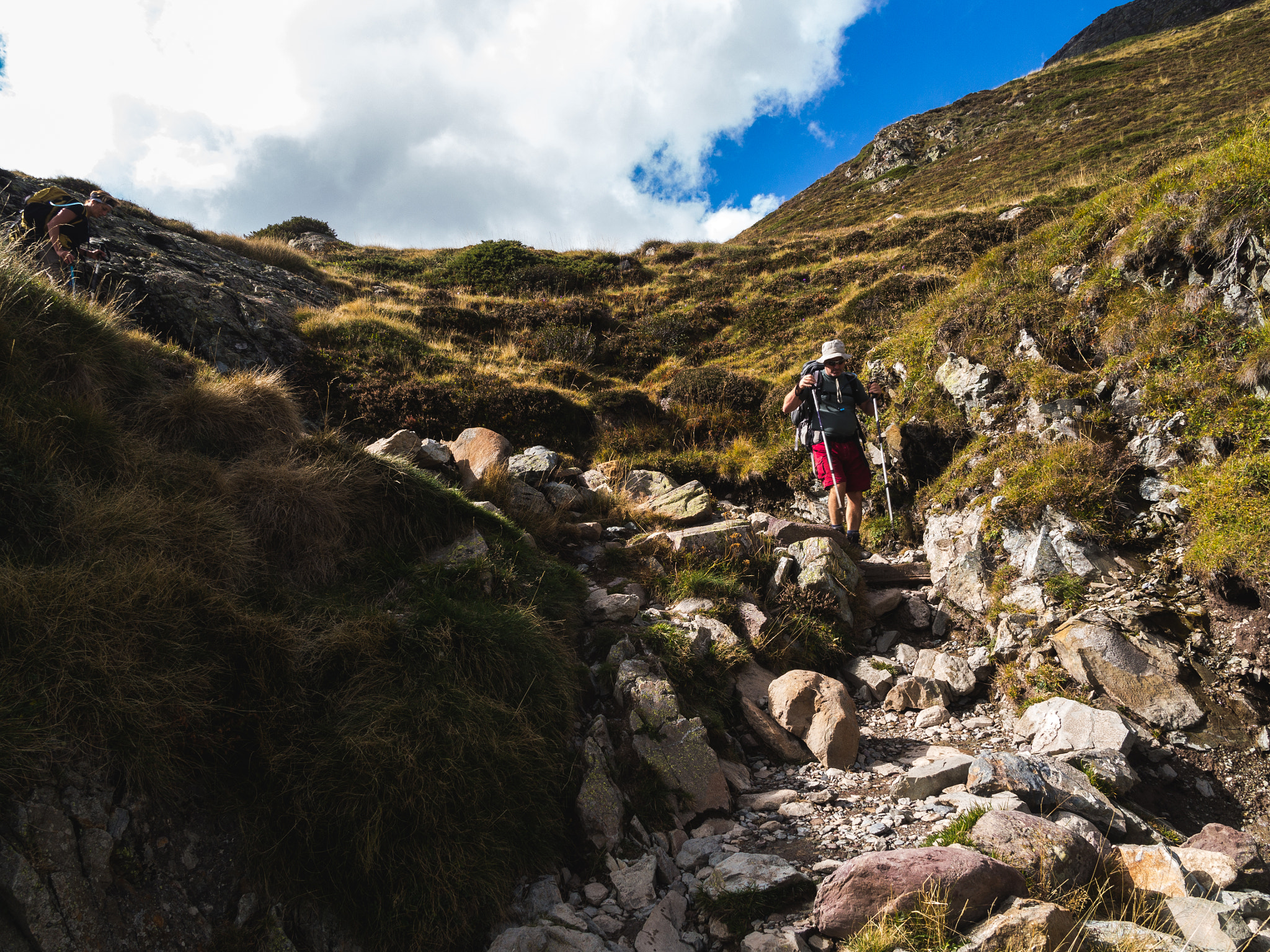 Olympus OM-D E-M5 + OLYMPUS M.12mm F2.0 Ltd Blk sample photo. Hiker photography