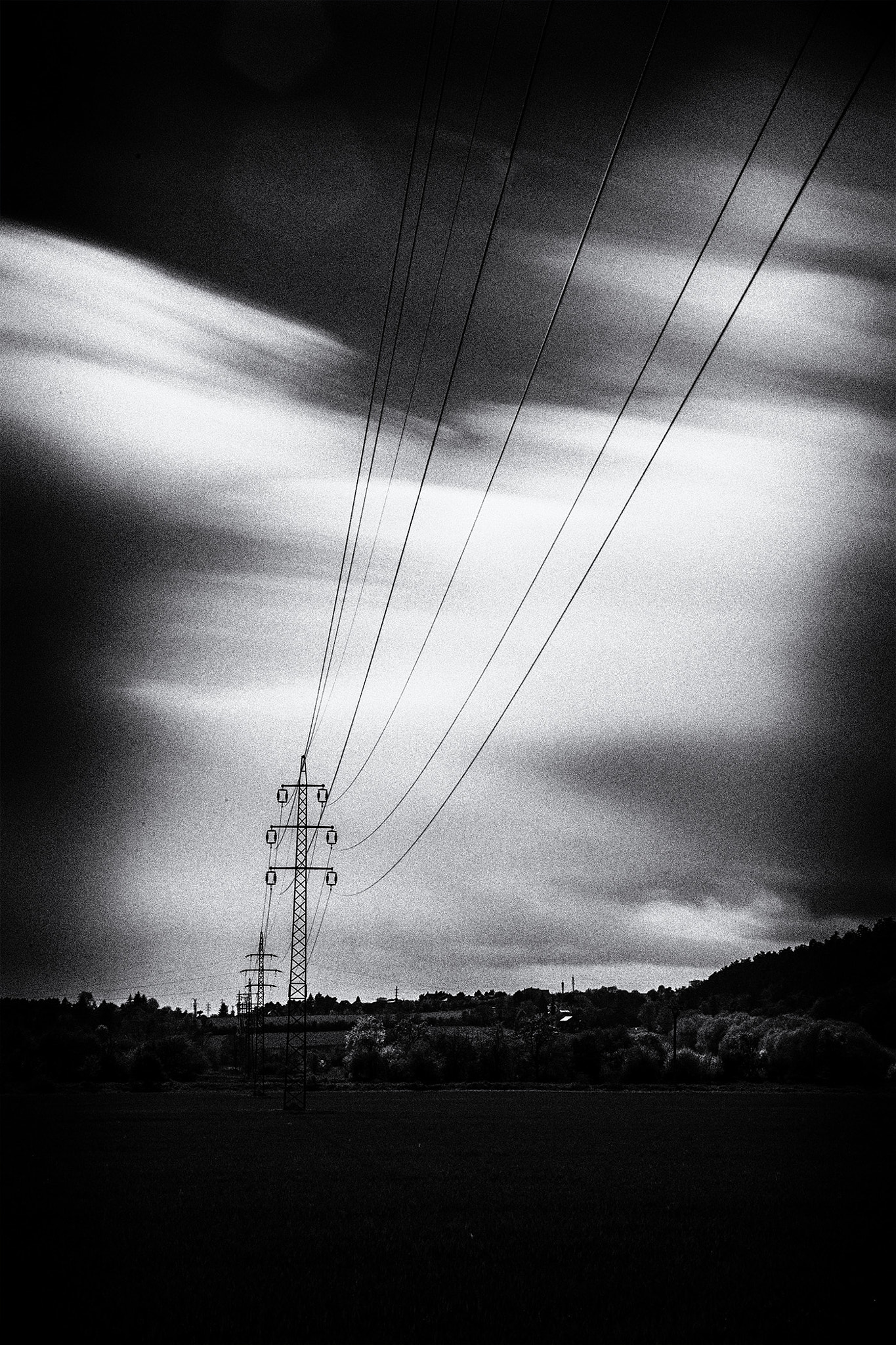 Canon EF 28-80mm f/3.5-5.6 USM IV sample photo. Wires photography