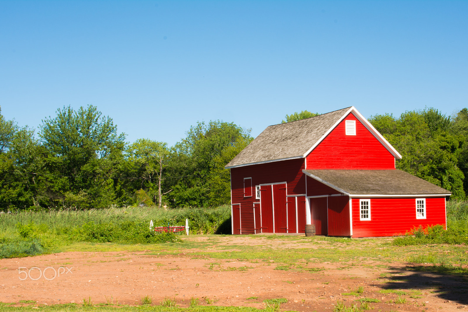 Nikon D5200 + Sigma 18-125mm F3.8-5.6 DC OS HSM sample photo. Old red barn photography