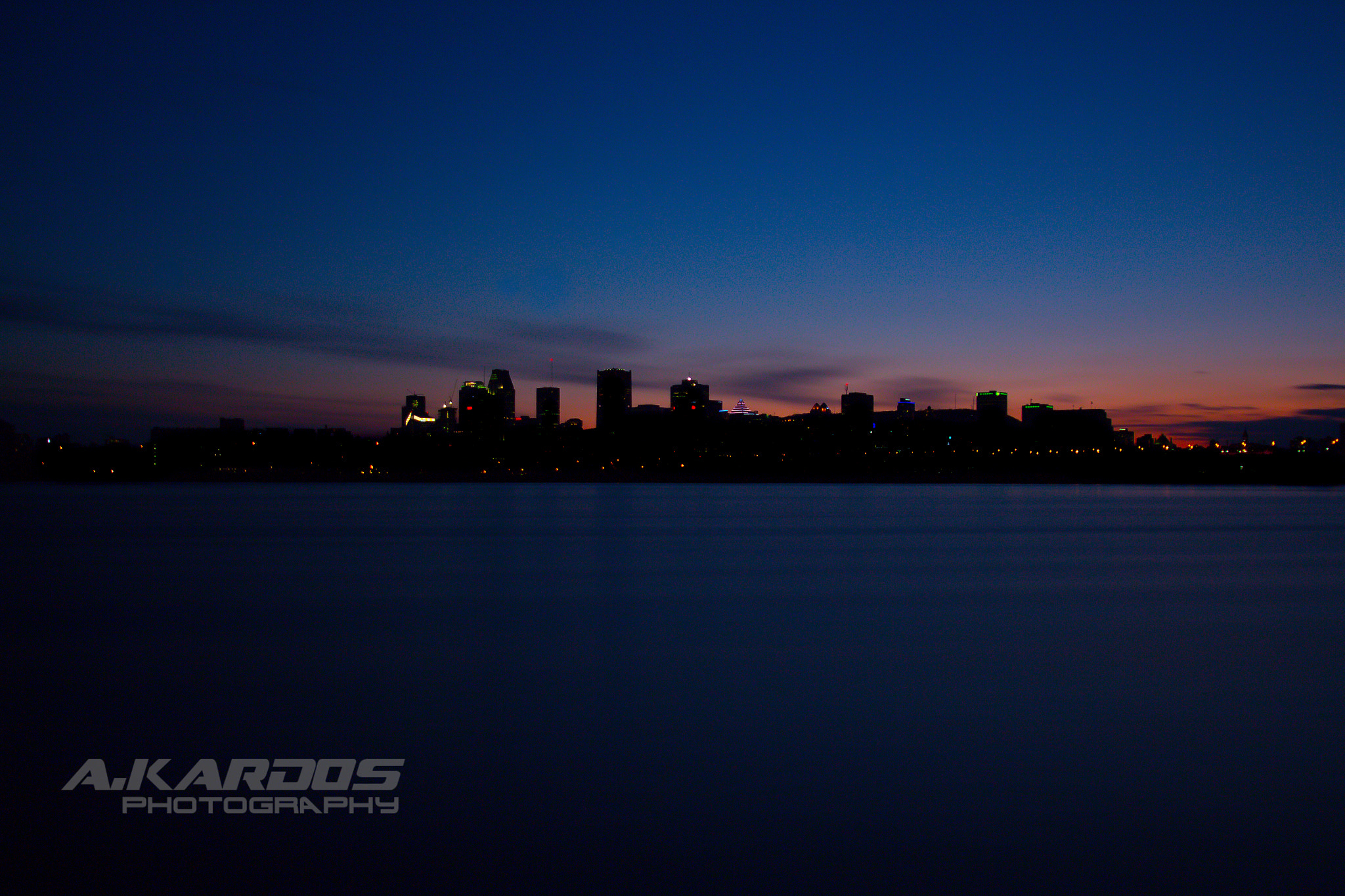 Sigma 10-20mm F3.5 EX DC HSM sample photo. Sunset over montreal photography