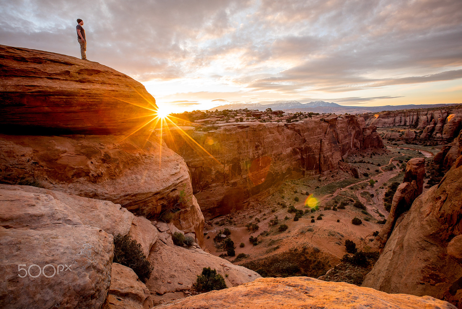 16-35mm F2.8 G SSM II sample photo. Rays of life photography