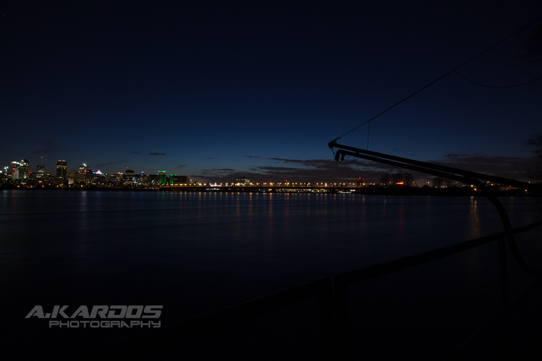 Sigma 10-20mm F3.5 EX DC HSM sample photo. Sunset over montreal - 2 photography