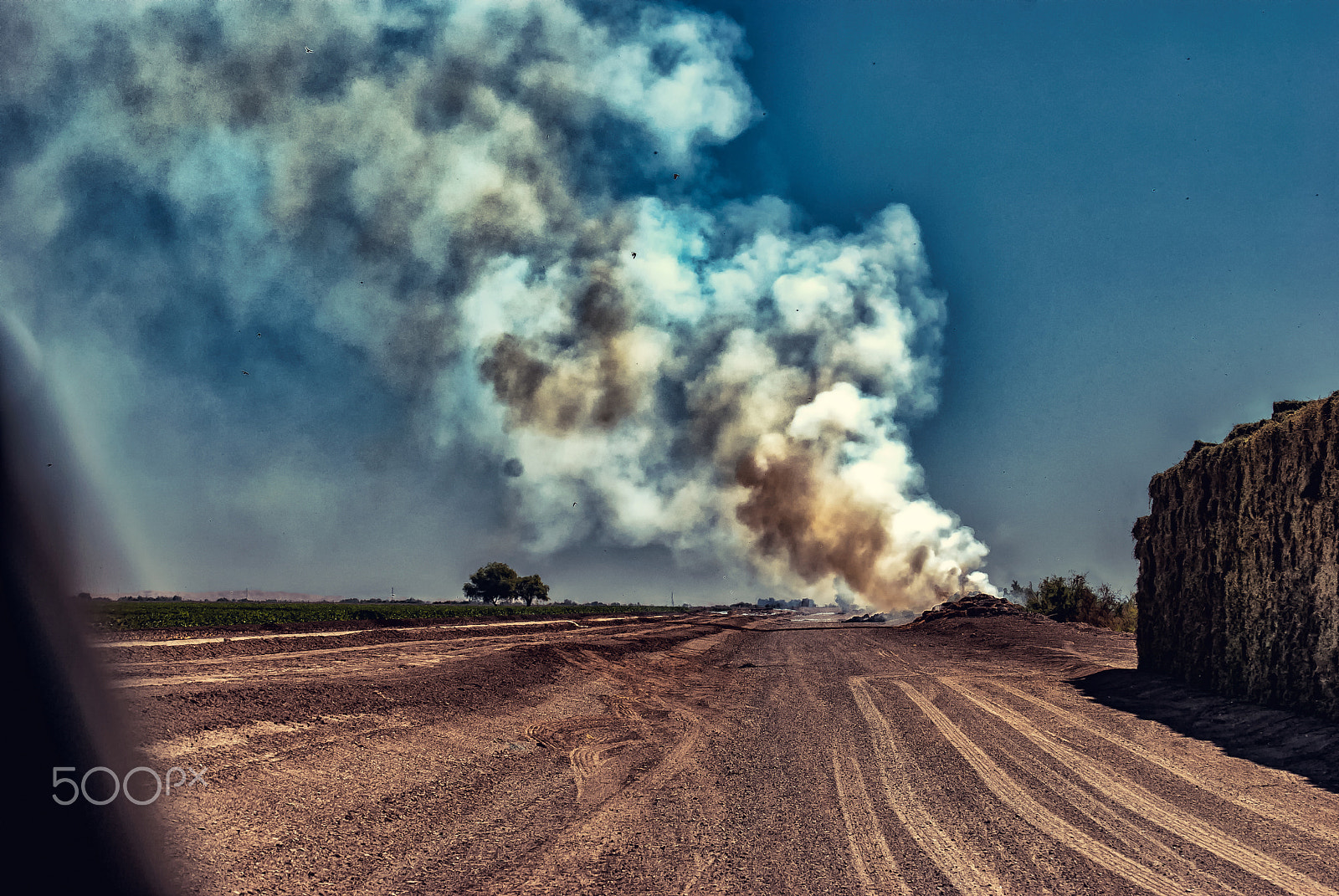 Nikon D60 sample photo. Smoke over garvel road photography