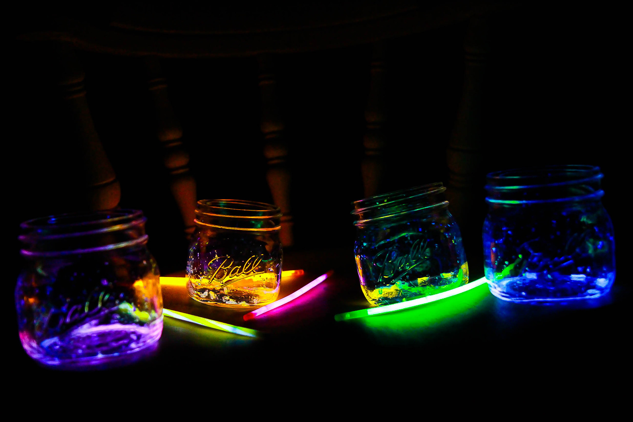 Canon EOS 100D (EOS Rebel SL1 / EOS Kiss X7) sample photo. Neon lights photography