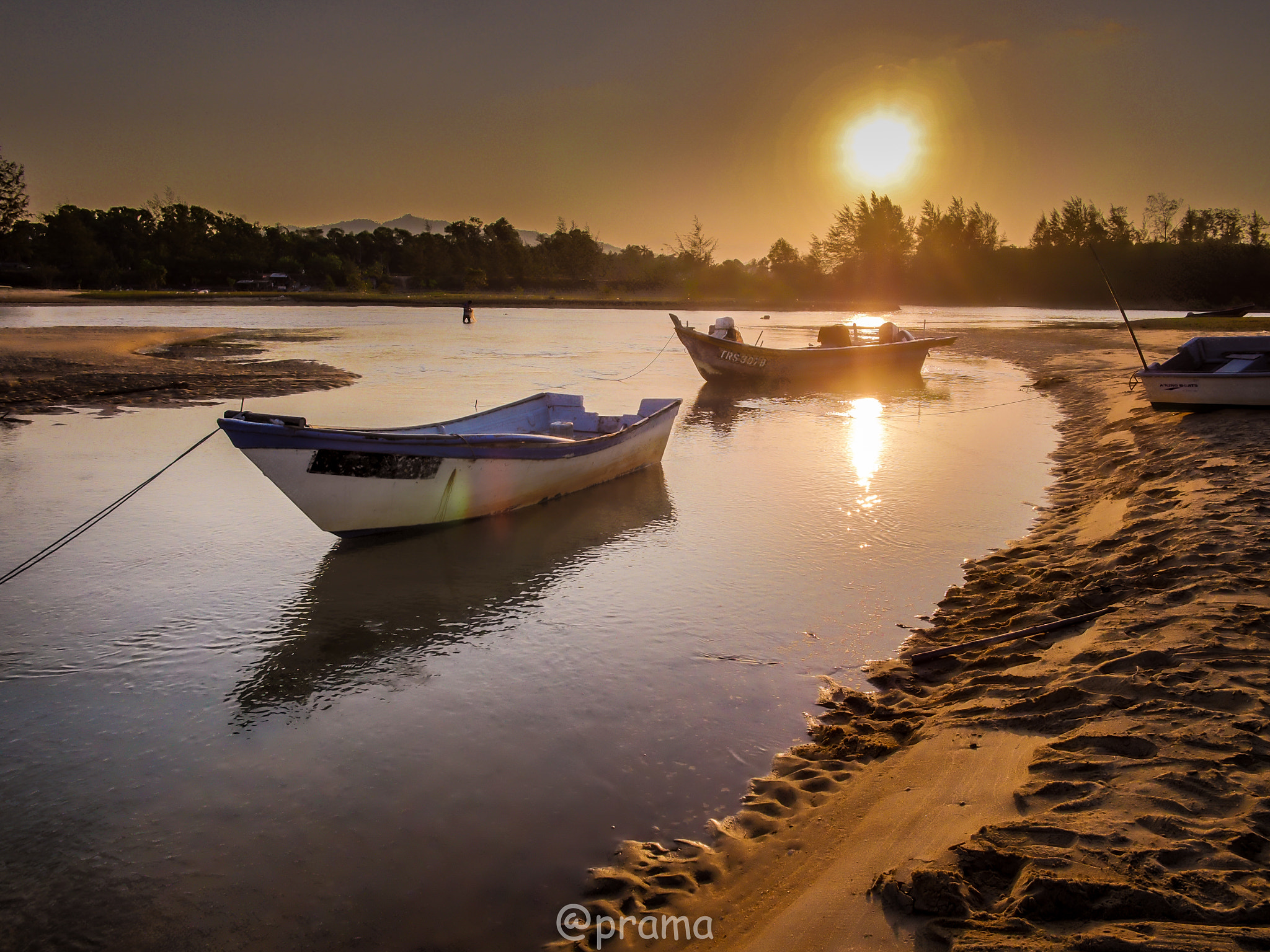 Olympus OM-D E-M1 + LEICA DG SUMMILUX 15/F1.7 sample photo. Sunset at rivermouth photography