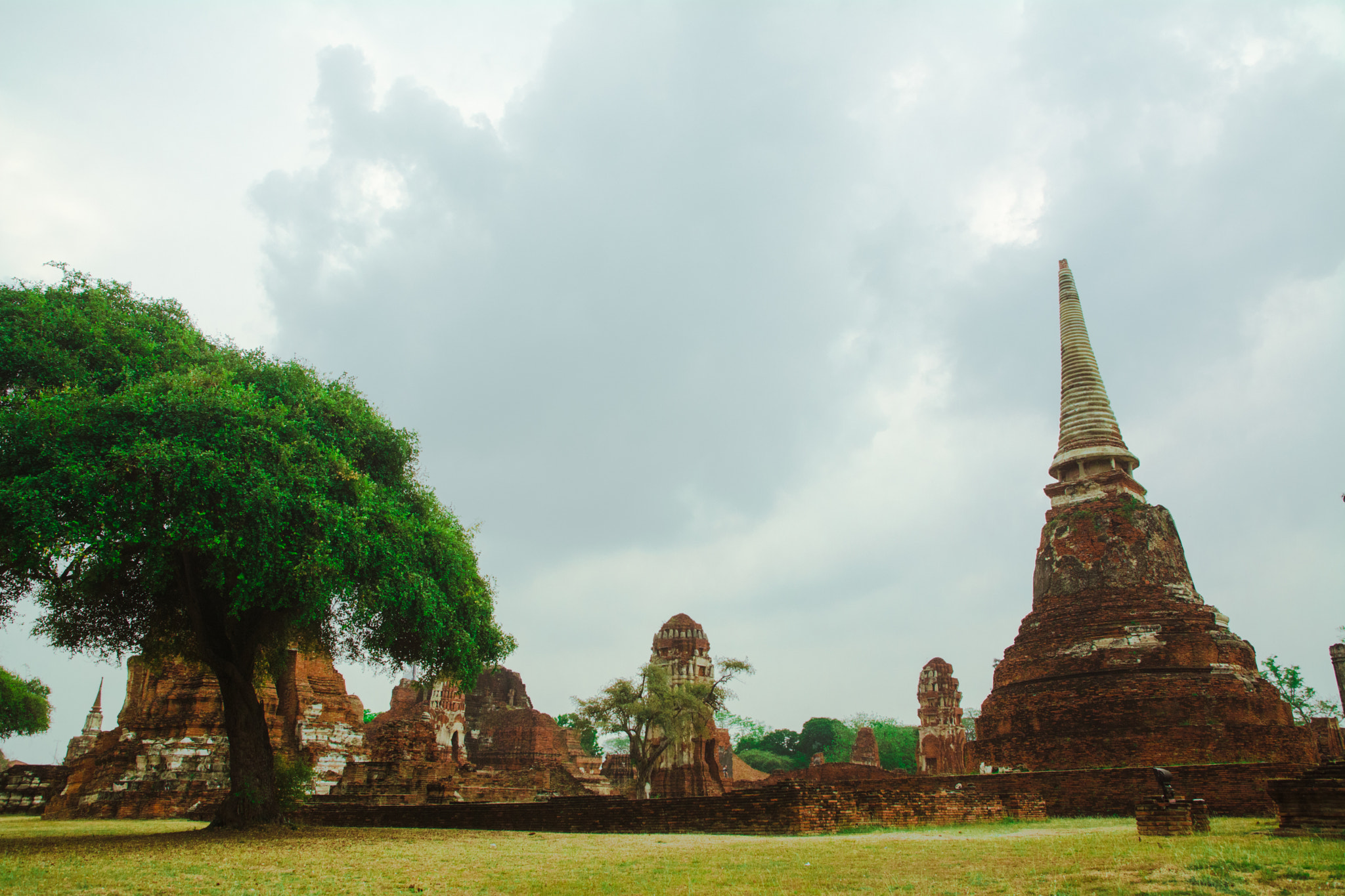 Sigma 17-70mm F2.8-4 DC Macro OS HSM | C sample photo. Wat mahathat photography