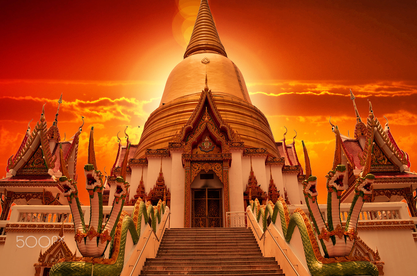 Sigma 18-200mm F3.5-6.3 DC OS HSM sample photo. Stupa containing the bones of buddha photography