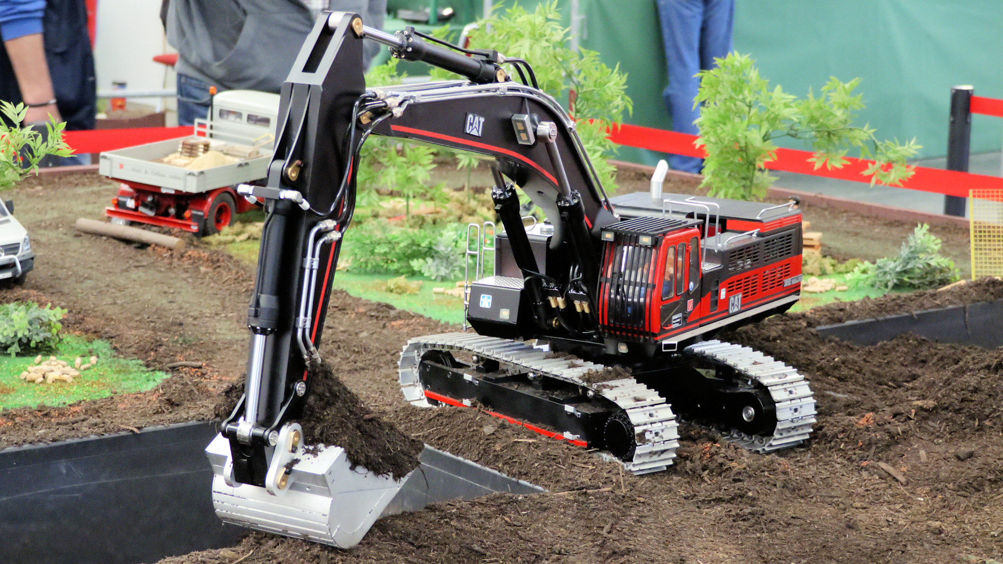 Canon XC10 sample photo. Rc cat 365c excavator photography