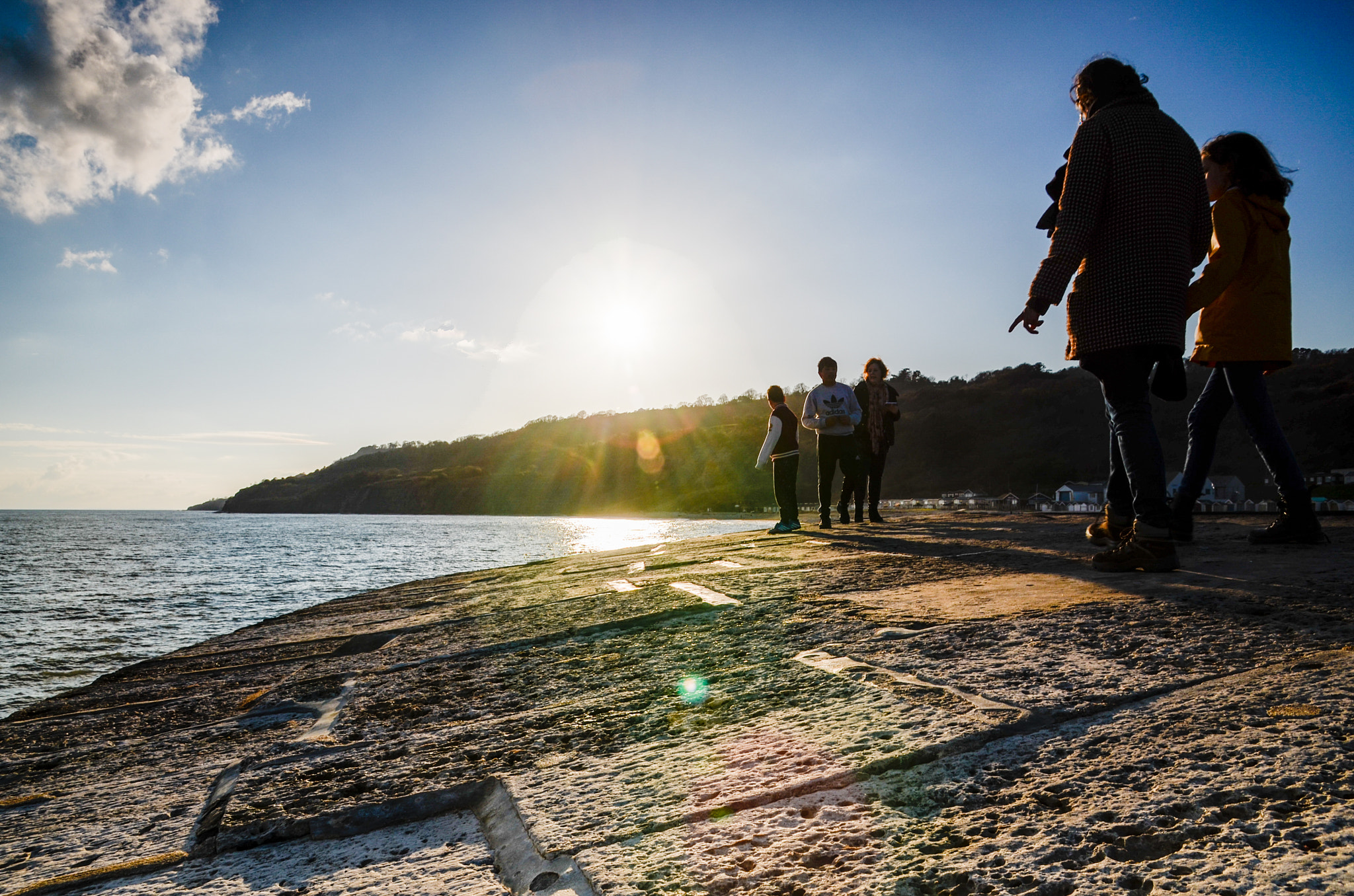 Nikon D7000 + Sigma 17-70mm F2.8-4 DC Macro OS HSM | C sample photo. Sunset at the cob lyme regis photography