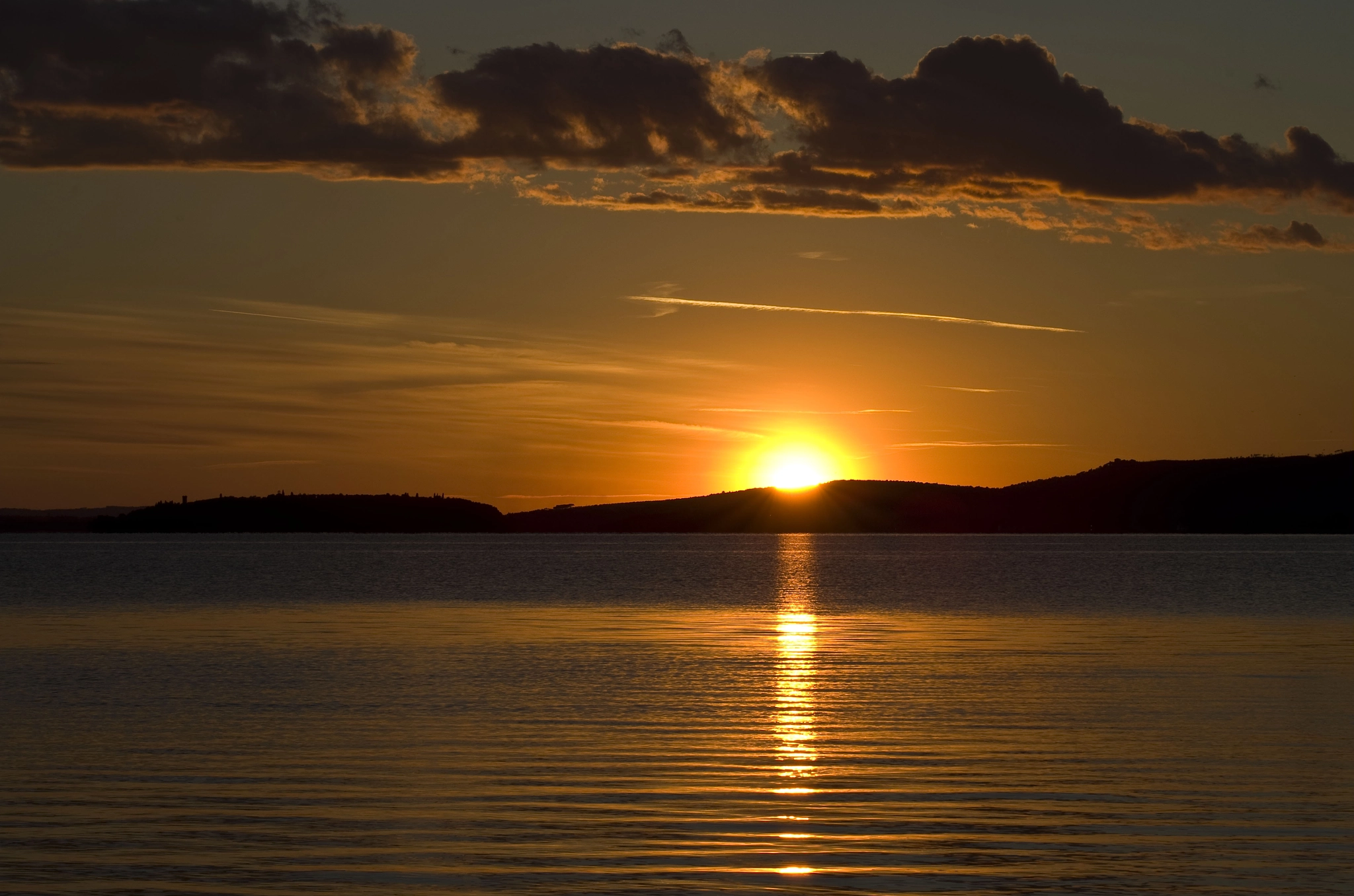 Pentax K-5 II + Tamron AF 70-300mm F4-5.6 Di LD Macro sample photo. Sunset lake photography