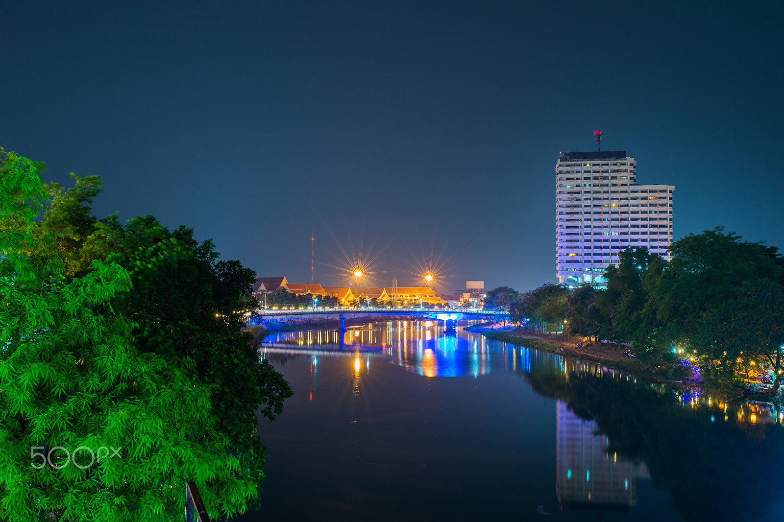 Nikon Df + Sigma 35mm F1.4 DG HSM Art sample photo. Night view chiang mai,chiangmai,thailan photography