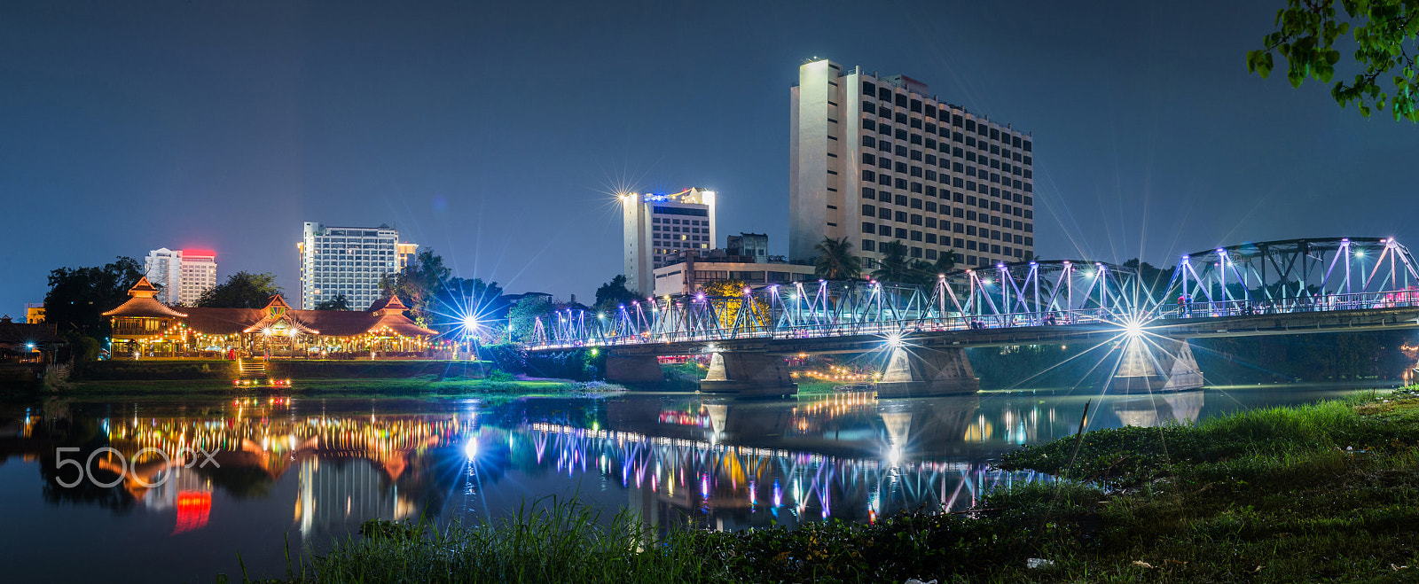 Nikon Df + Sigma 35mm F1.4 DG HSM Art sample photo. Night view chiang mai,chiangmai,thailan photography