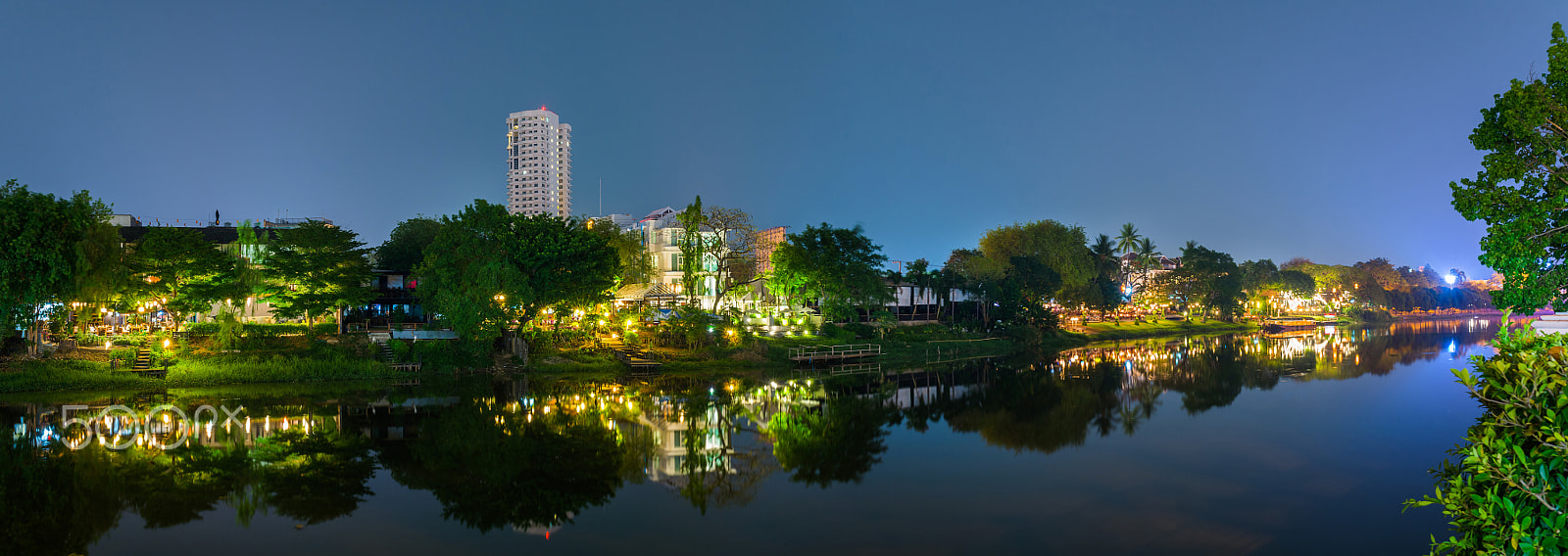 Nikon Df + Sigma 35mm F1.4 DG HSM Art sample photo. Night view chiang mai,chiangmai,thailan photography